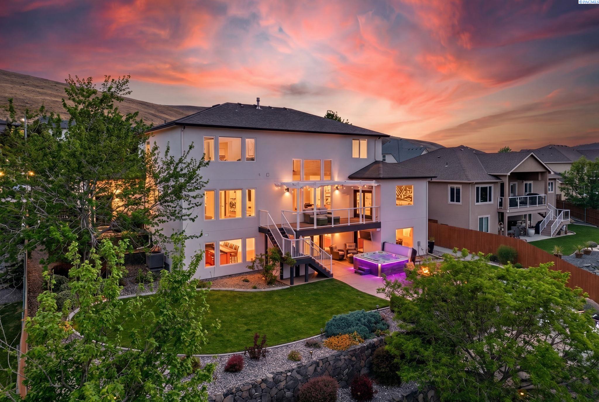 1614 W 51st Ave, Kennewick, WA 99337