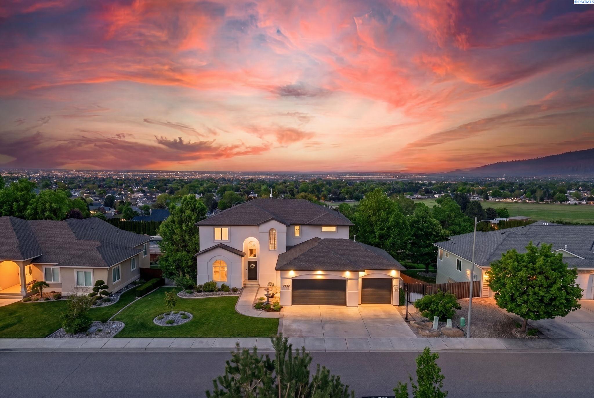 1614 W 51st Ave, Kennewick, WA 99337