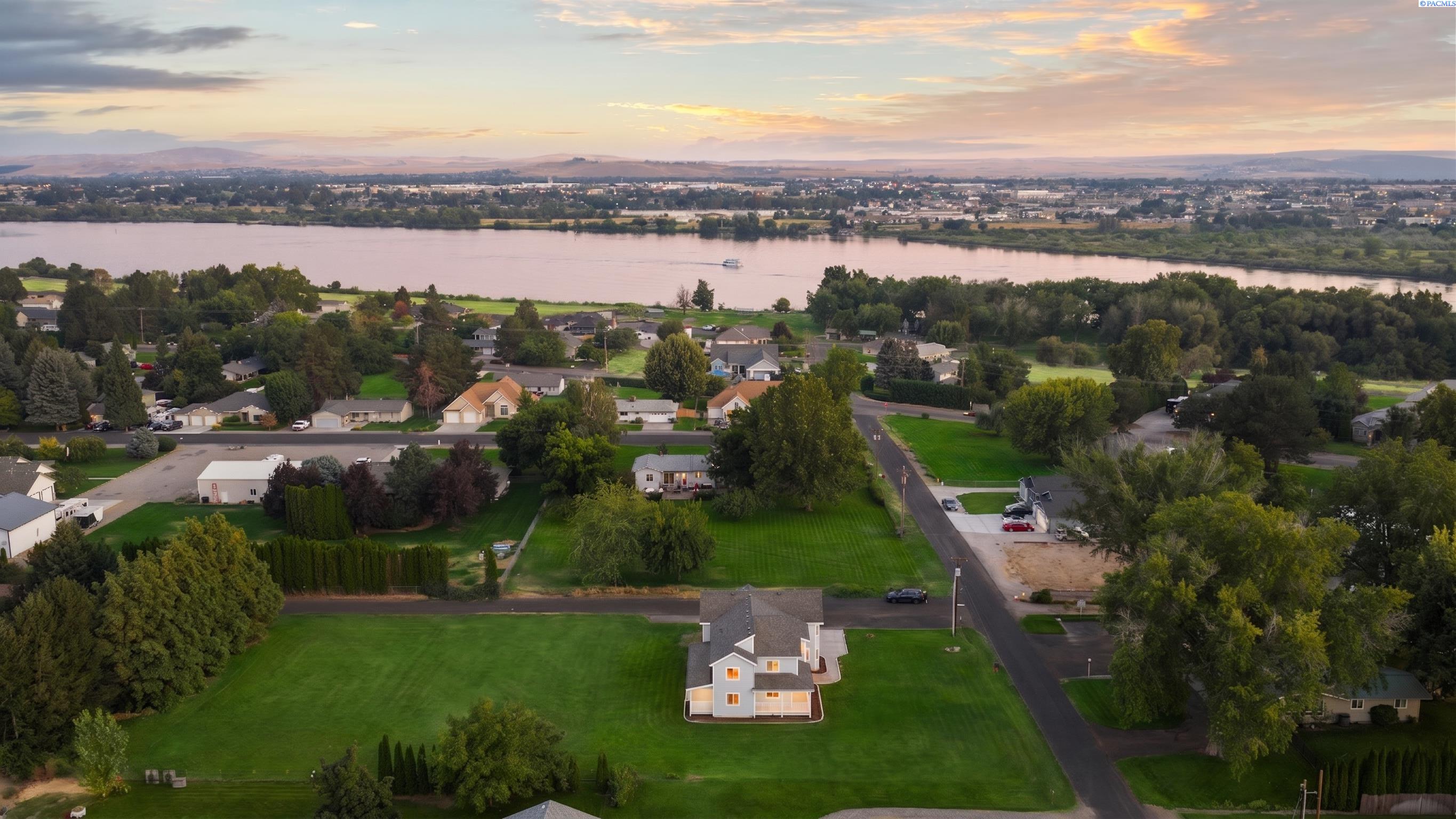 2611 N Road 96, Pasco, WA 99301
