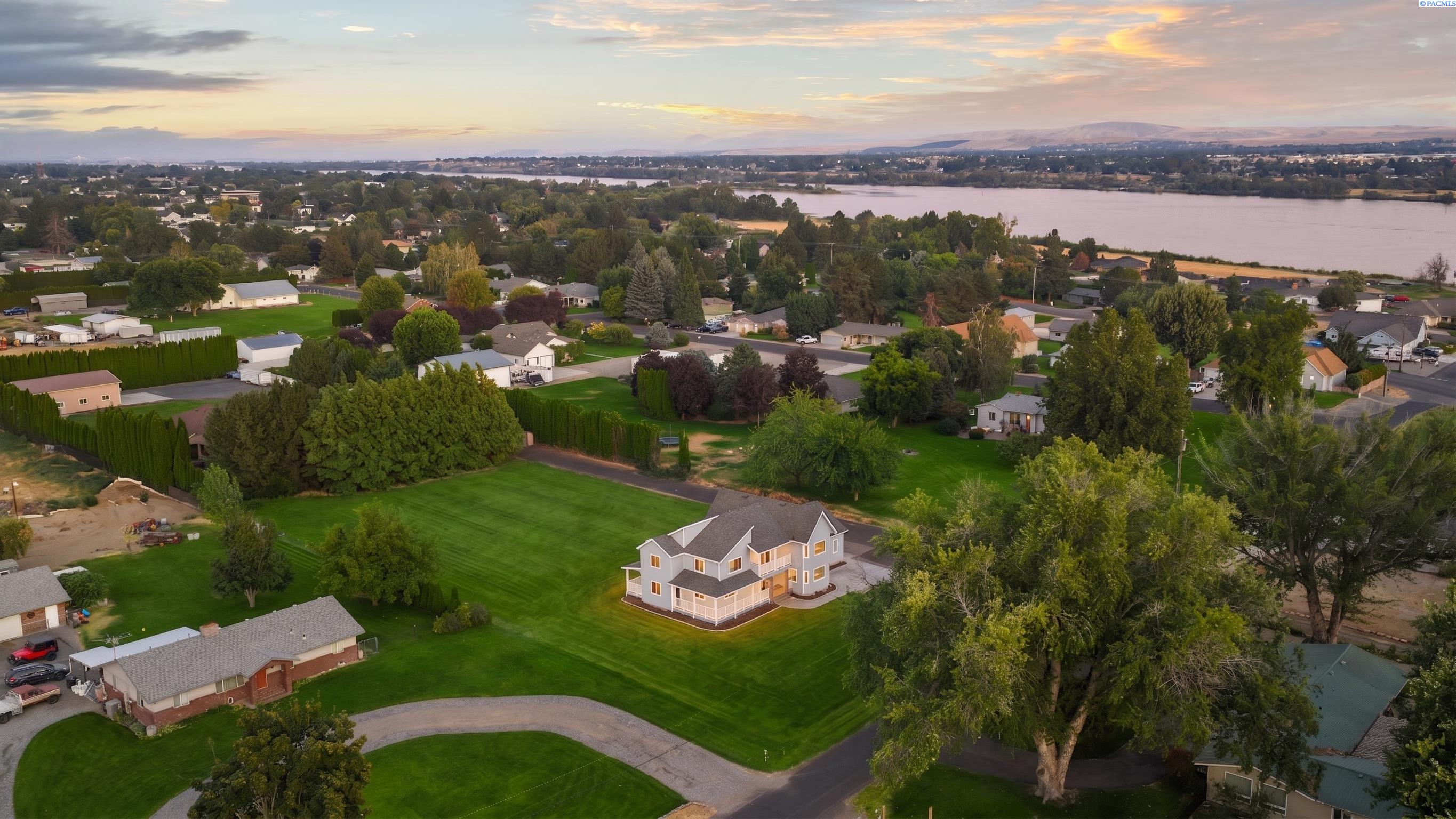 2611 N Road 96, Pasco, WA 99301
