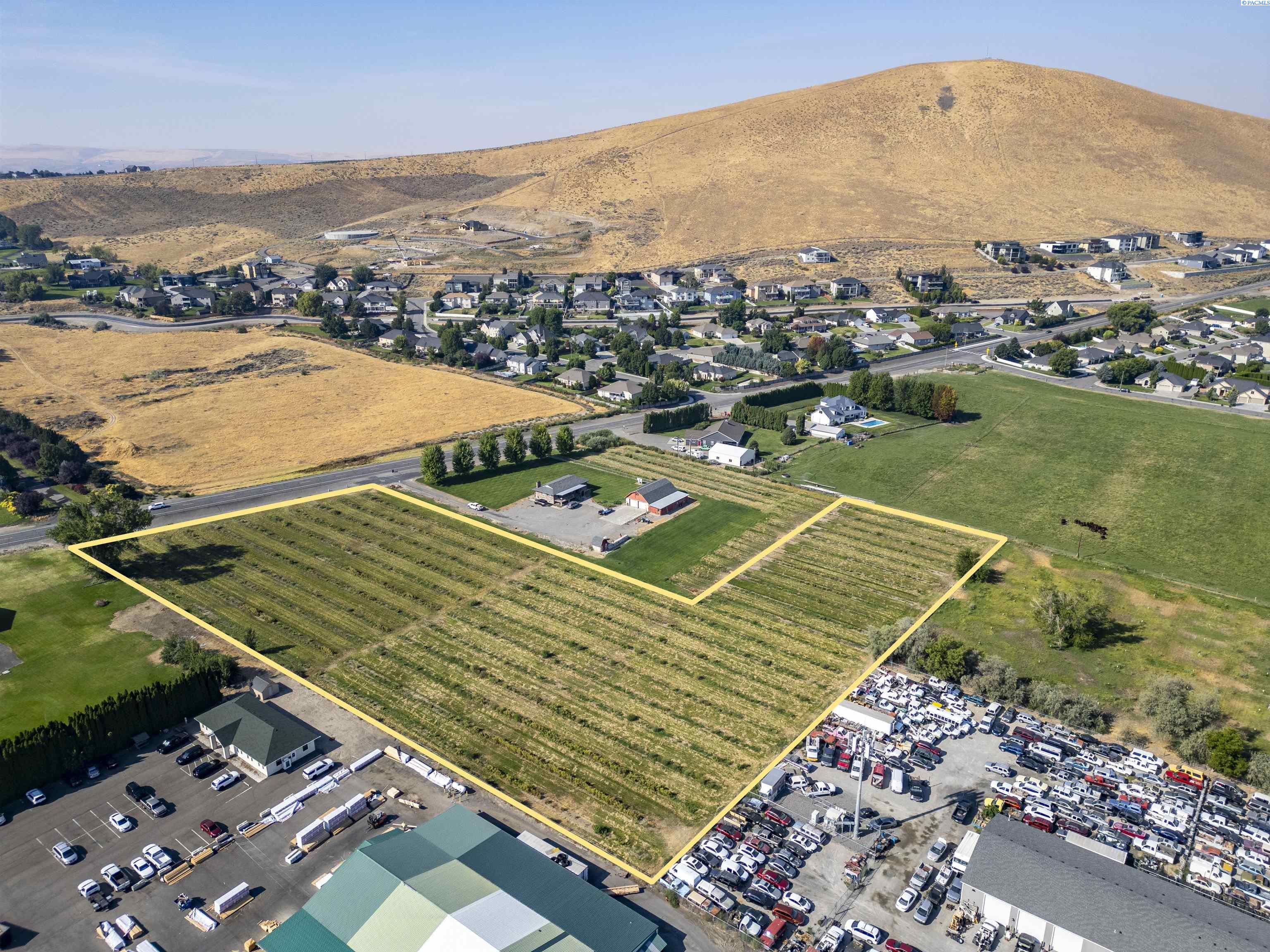 4752 Kennedy Rd, West Richland, WA 99353