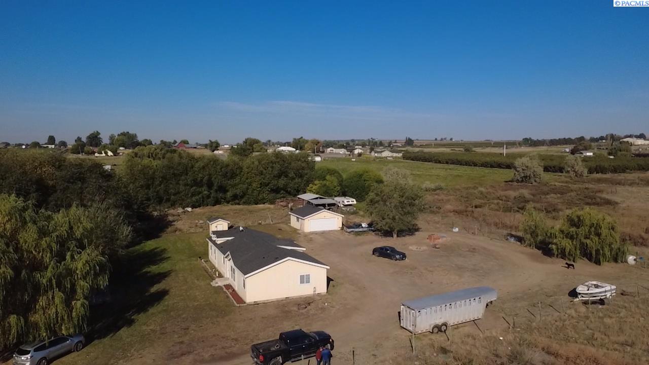 113306 W King Tull Rd, Prosser, WA 99350