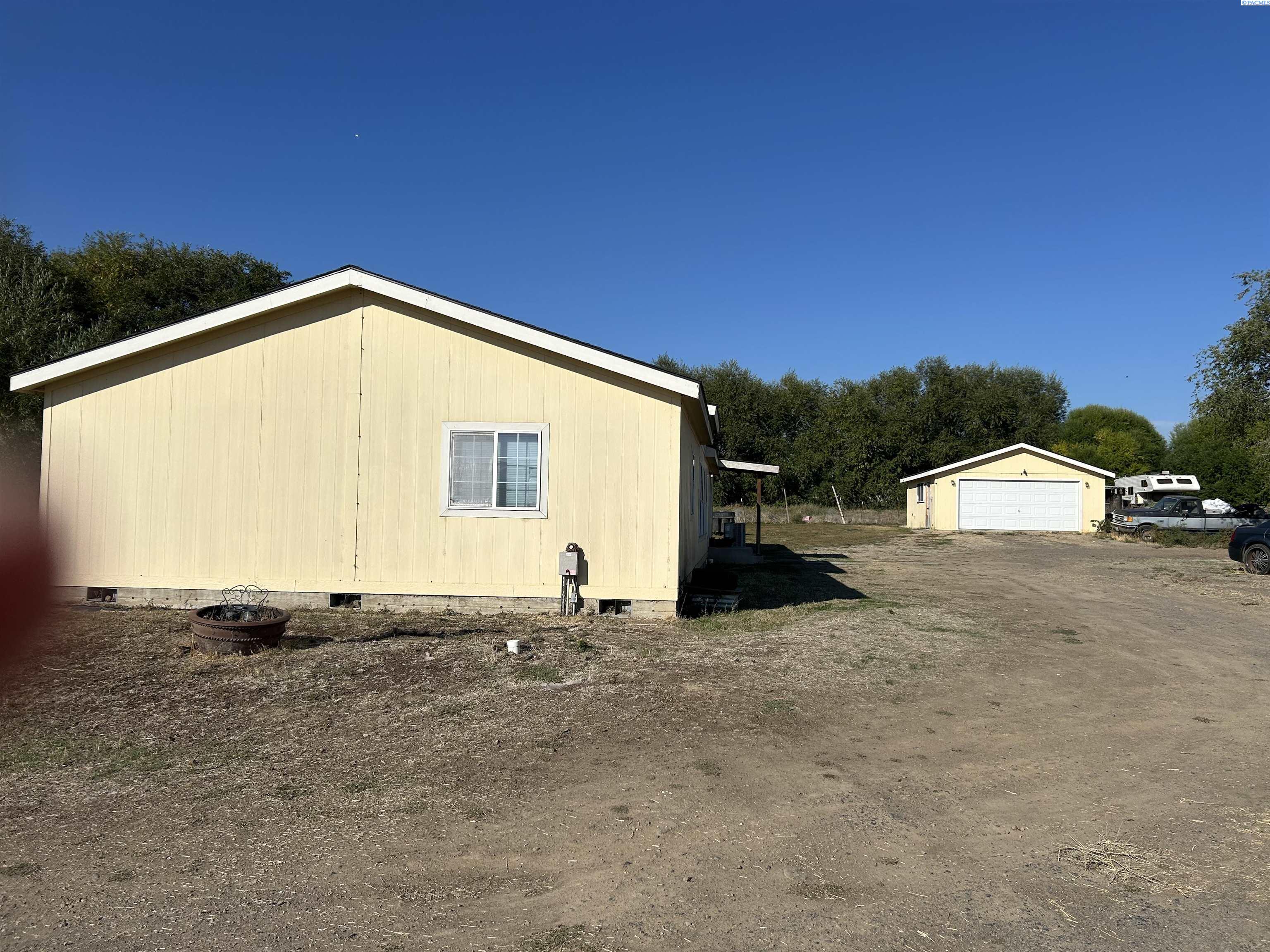 113306 W King Tull Rd, Prosser, WA 99350