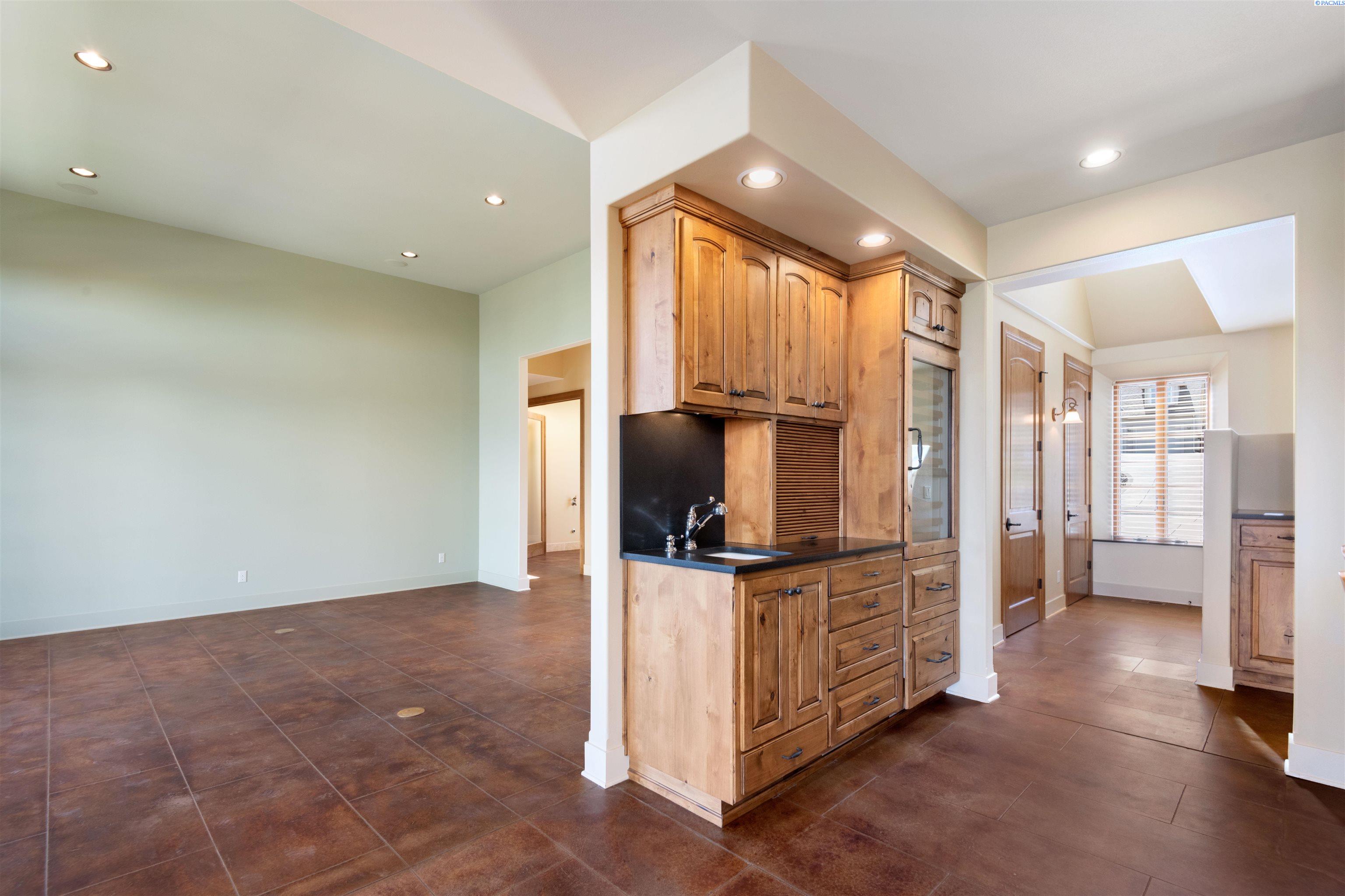 2642 Quarterhorse Way, Richland, WA 99352