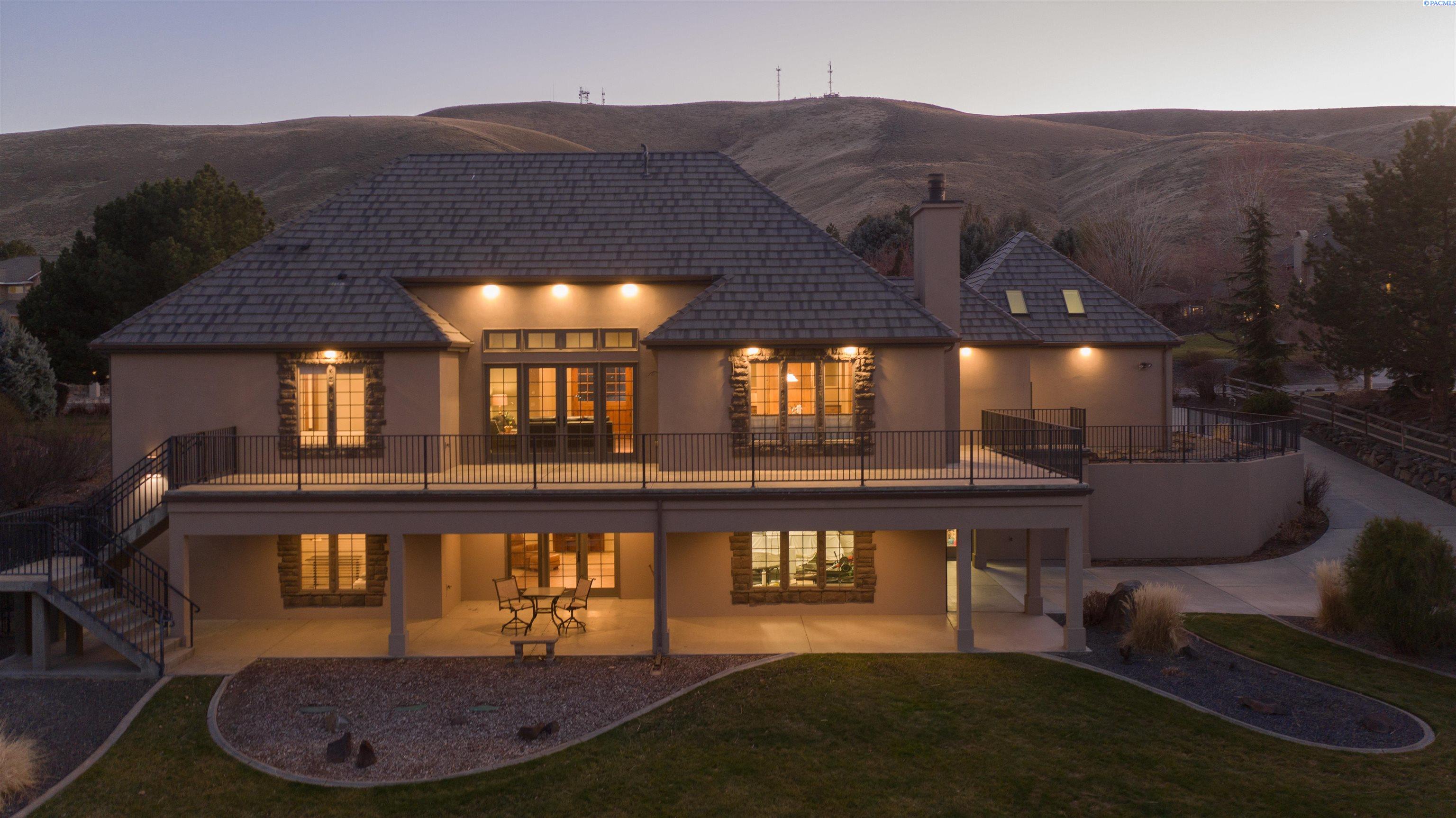 2642 Quarterhorse Way, Richland, WA 99352
