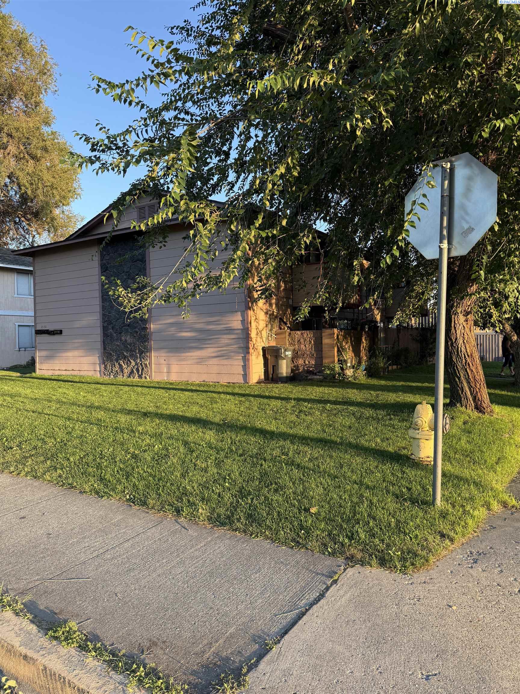 1530 W Clark St, Pasco, WA 99301