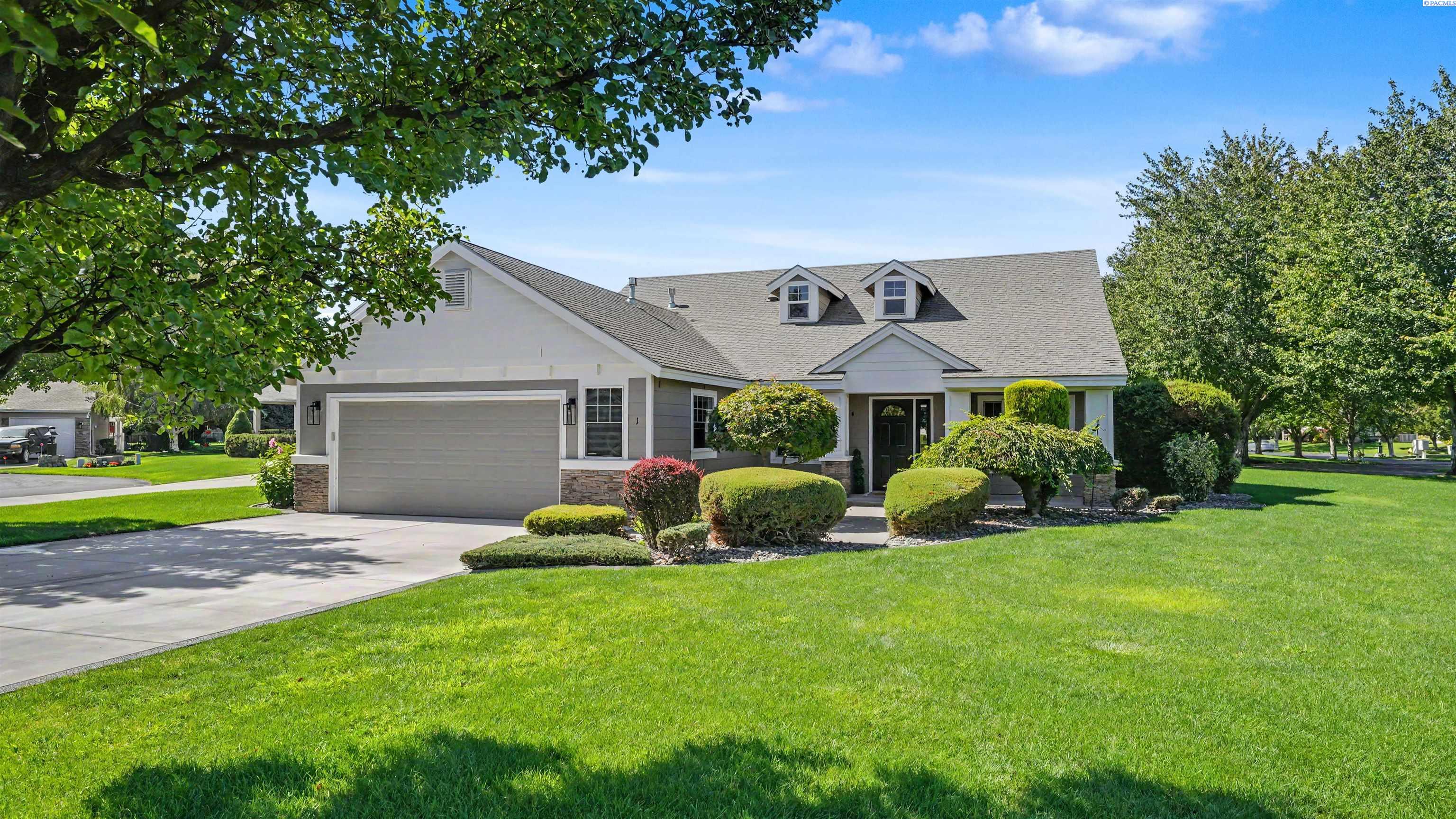 1 Dahlia Ct, Pasco, WA 99301