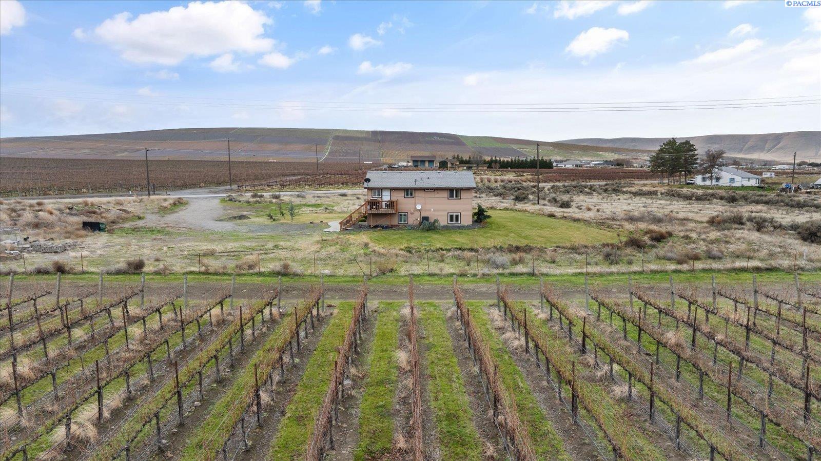 28708 E Sr 224 Ne, Benton City, WA 99320