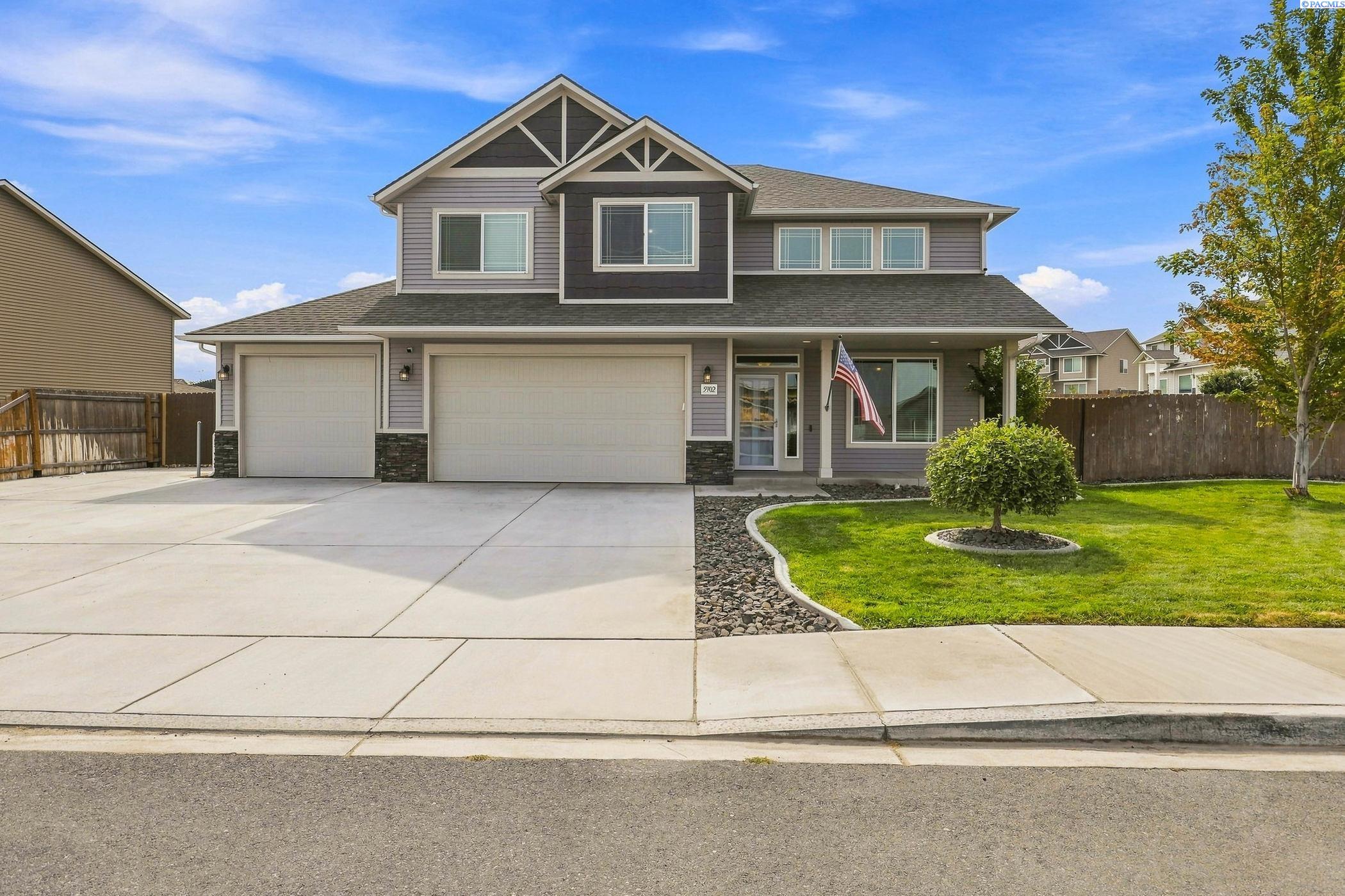5902 Nauvoo Ln, Pasco, WA 99301
