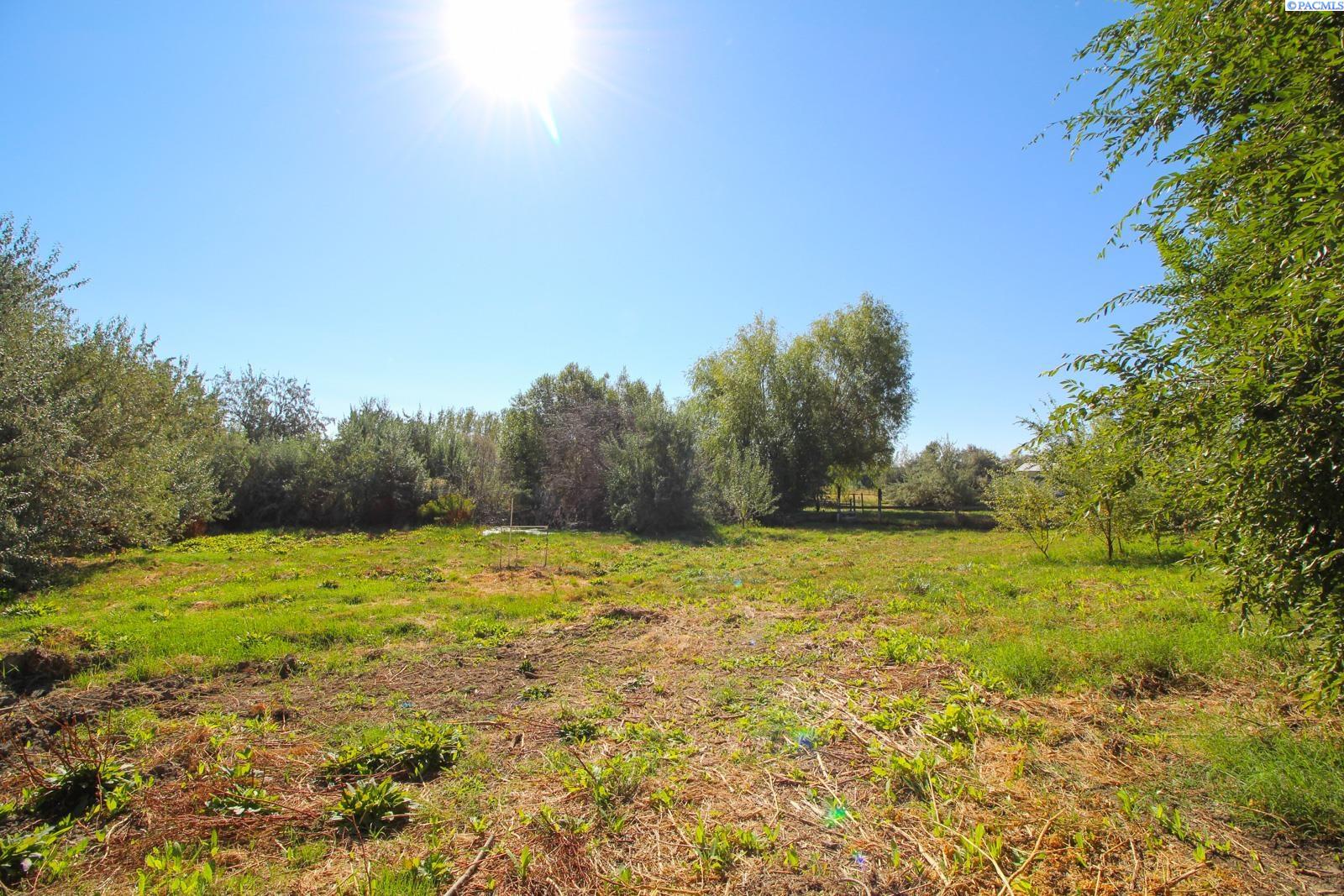 36005 S Gerards Rd, Kennewick, WA 99337