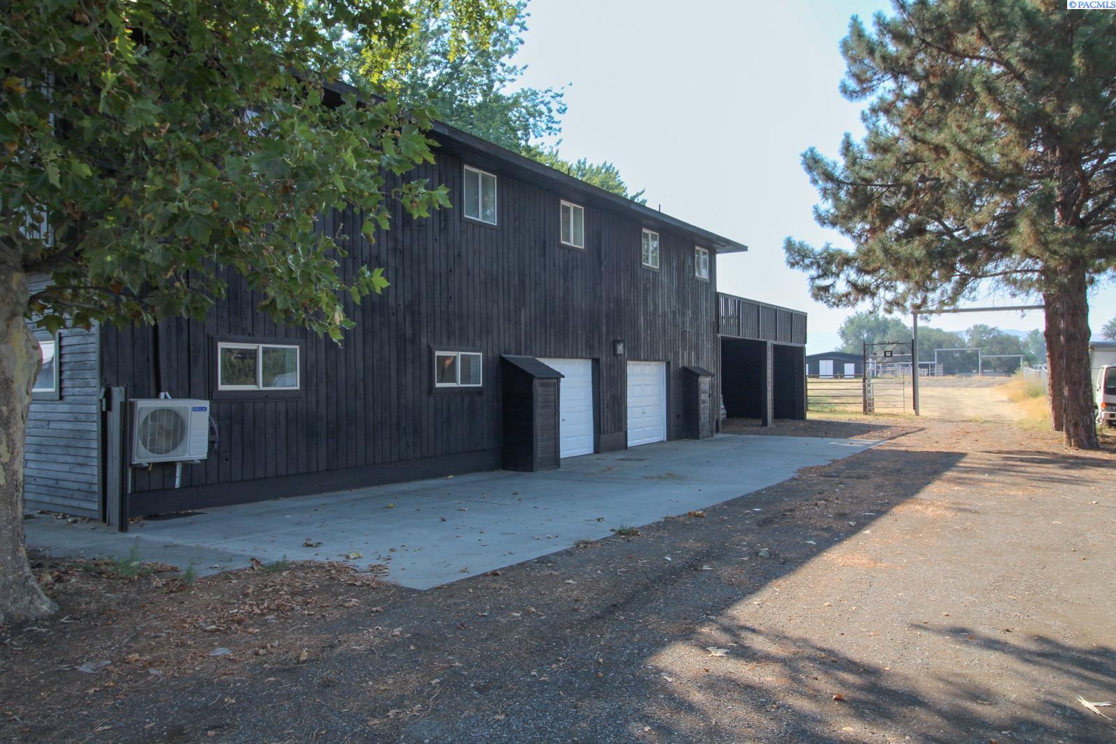 220709 E Game Farm Rd, Kennewick, WA 99337