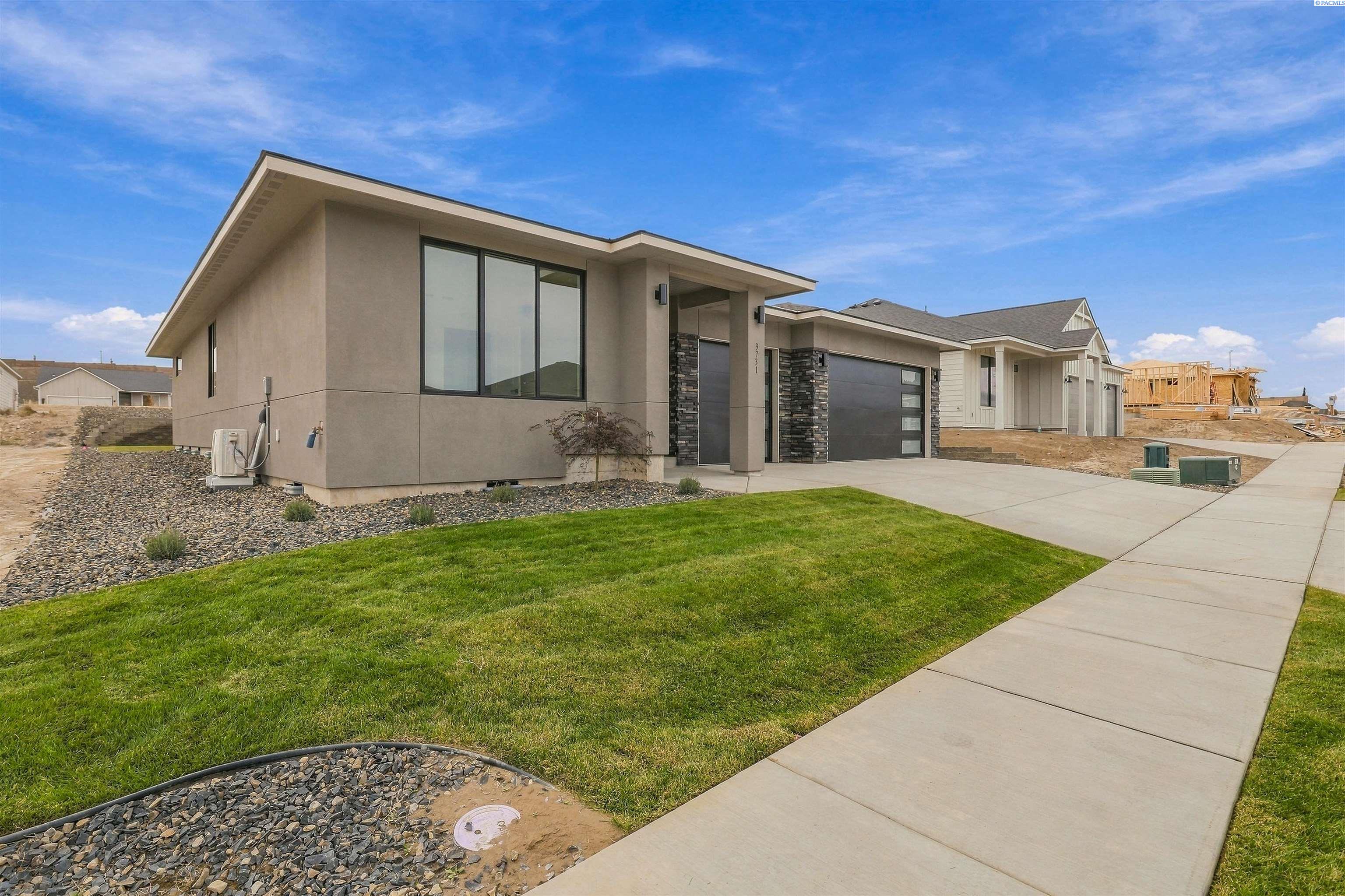3731 Scout St, Richland, WA 99352