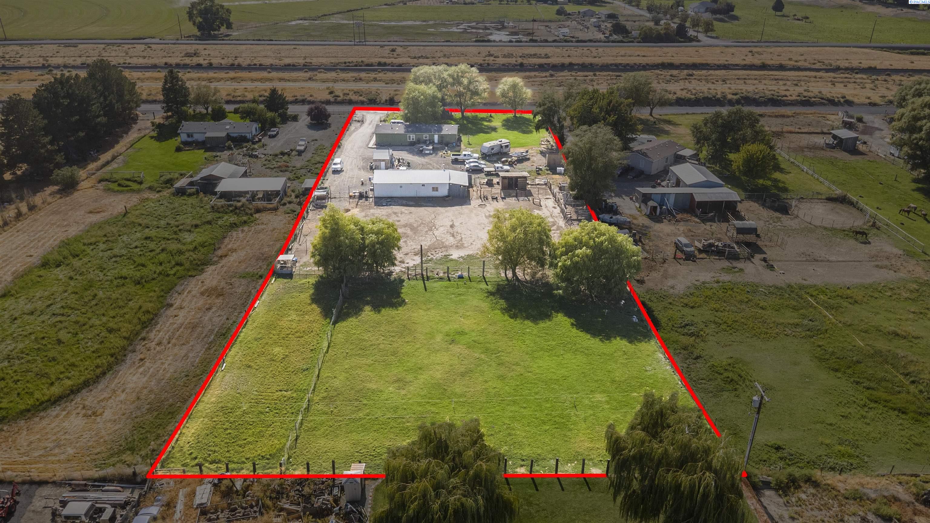 3905 S Goose Gap Rd, Benton City, WA 99320