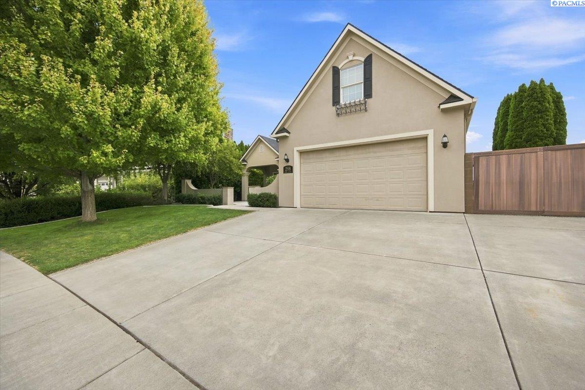 298 Piper St, Richland, WA 99352