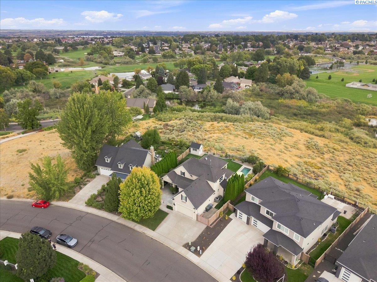 298 Piper St, Richland, WA 99352