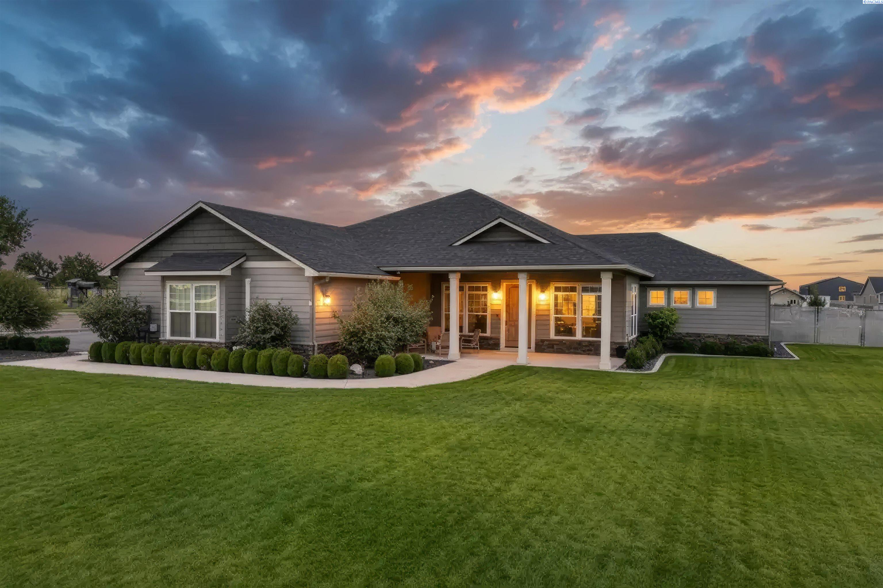 2477 Hanson Loop, Burbank, WA 99323
