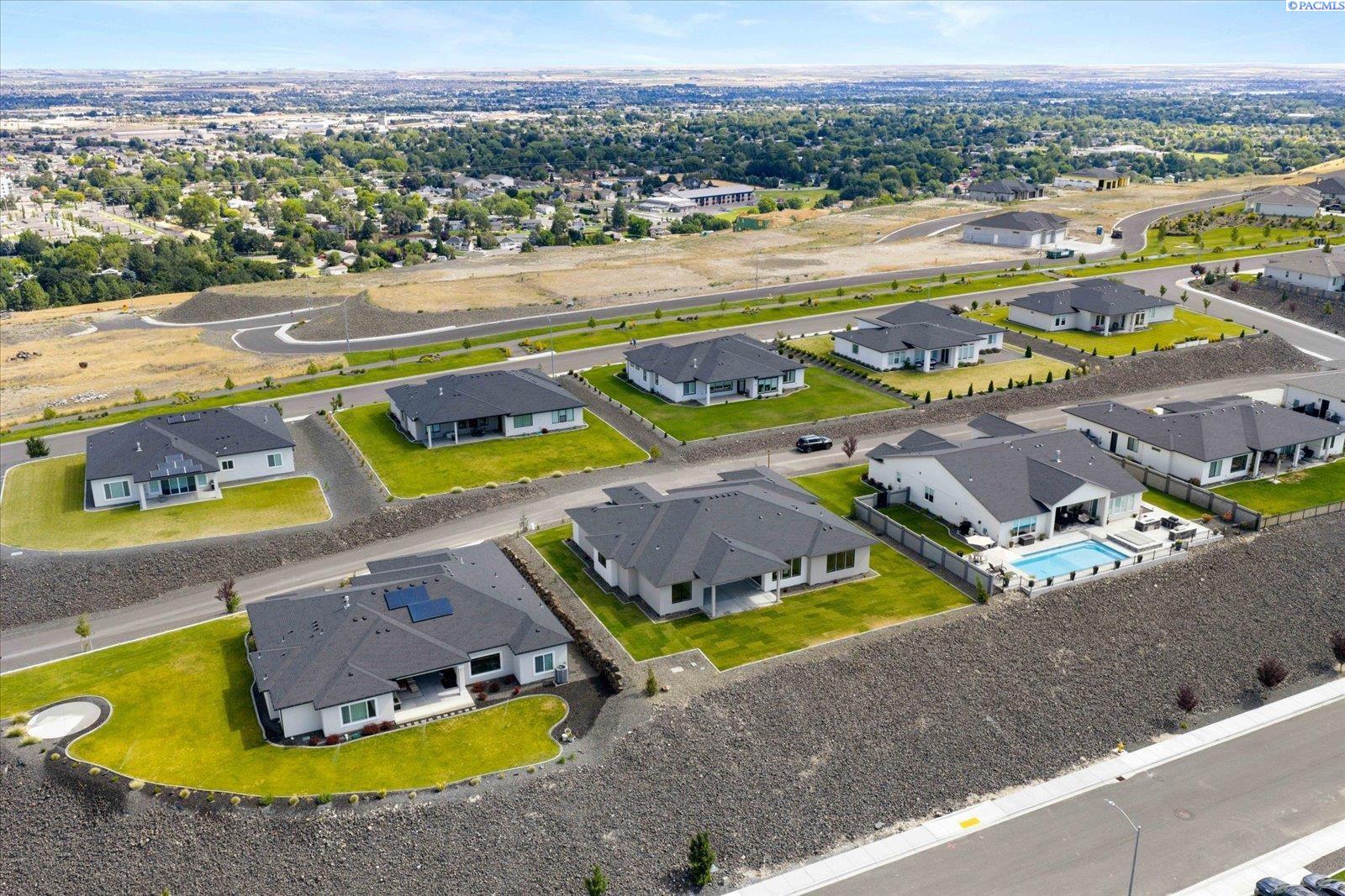 7541 W 22nd Pl, Kennewick, WA 99337