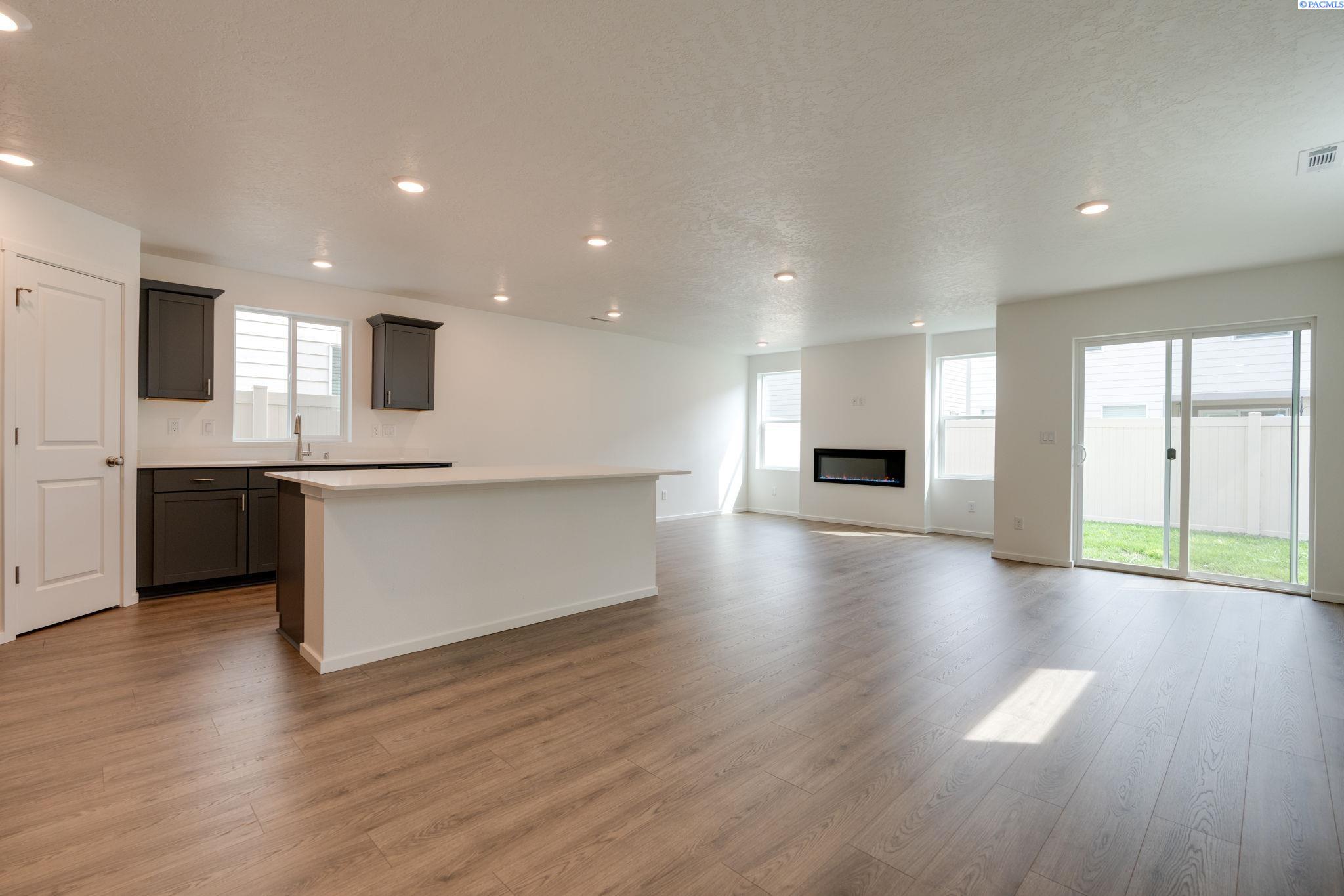 6528 Polar Dr, Pasco, WA 99301