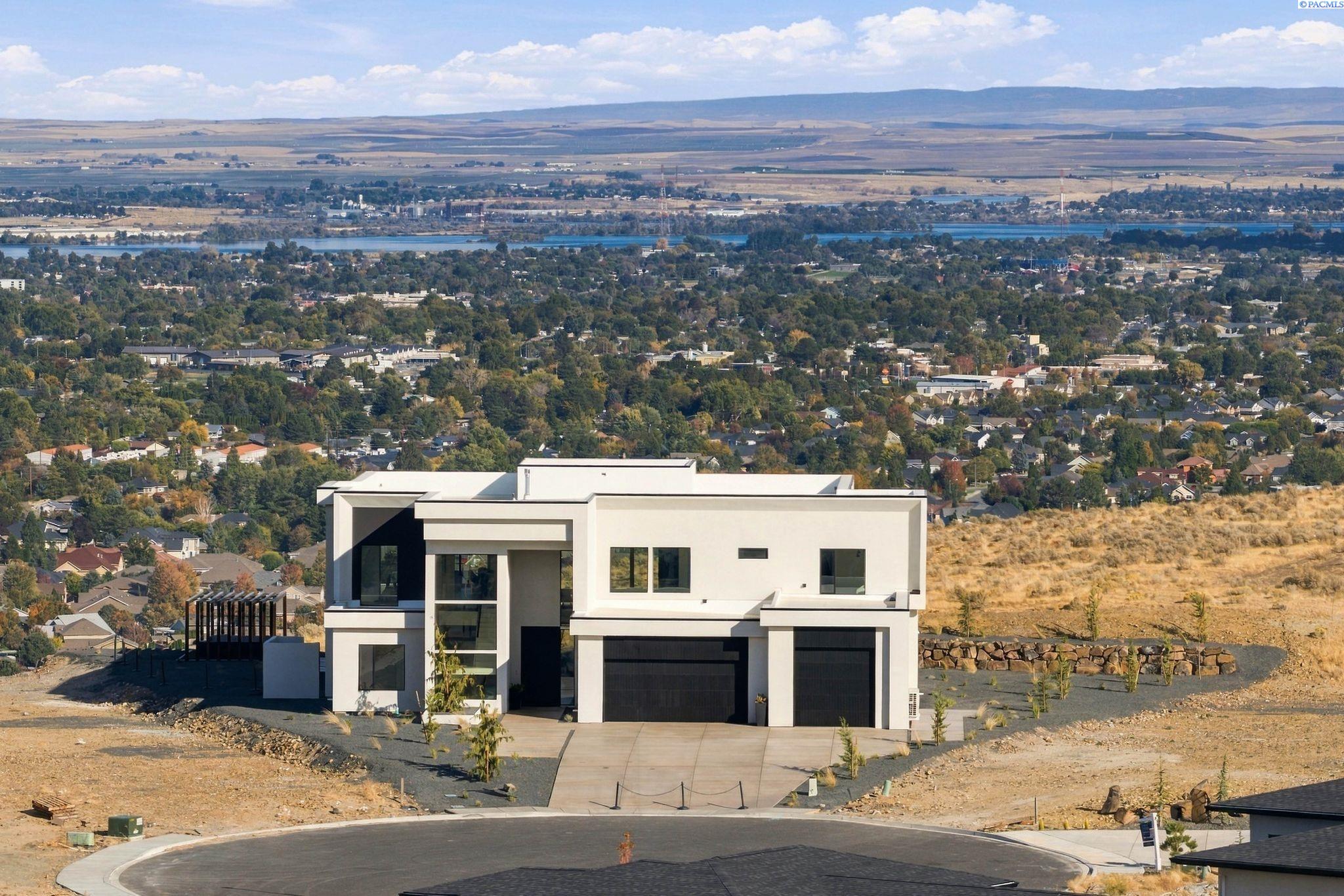 6910 W 22nd Ave, Kennewick, WA 99338