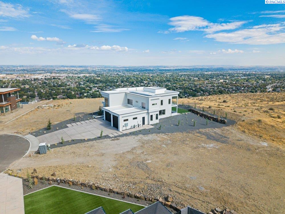 6910 W 22nd Ave, Kennewick, WA 99338