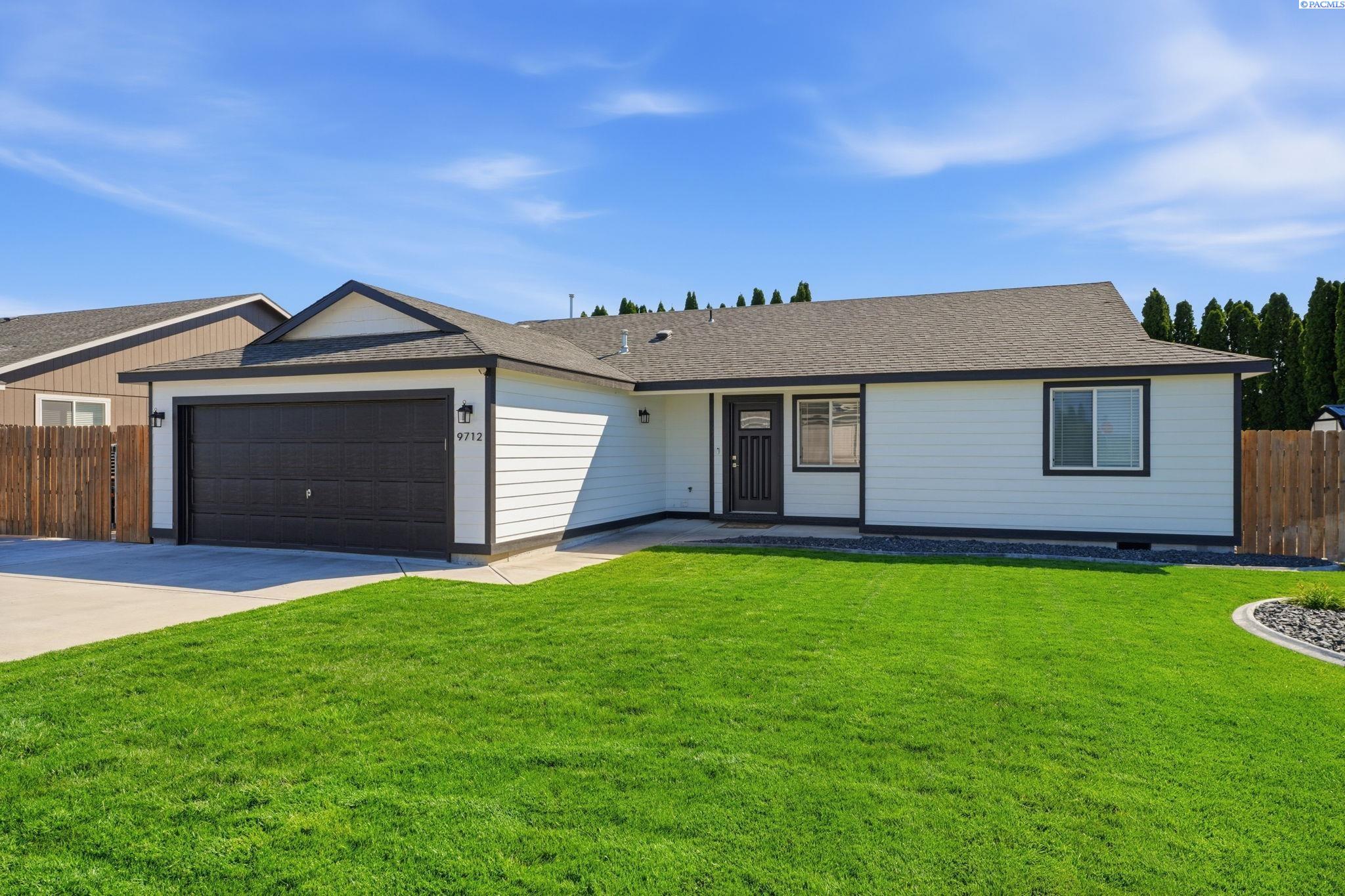 9712 Mustang Dr, Pasco, WA 99301