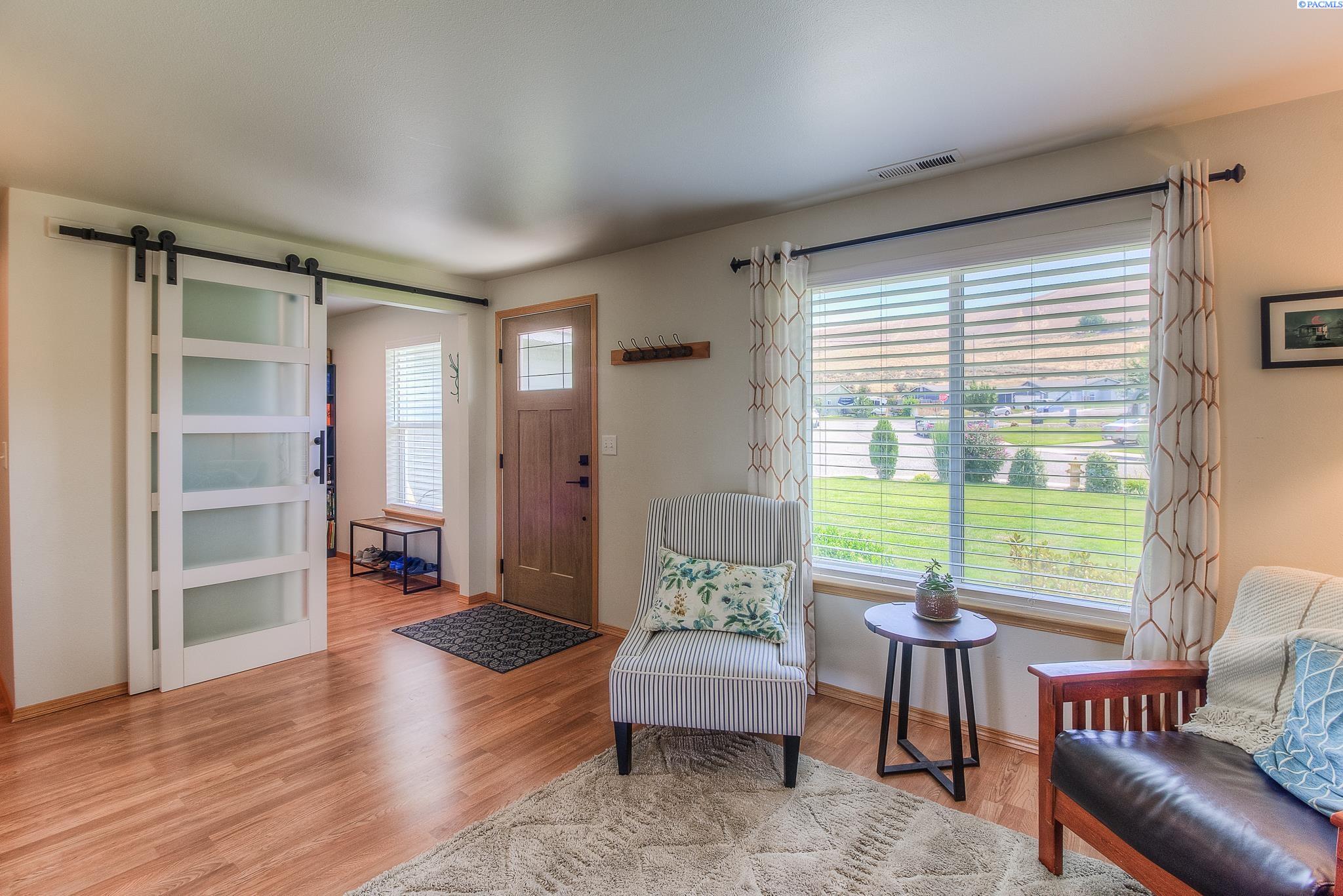 120 SW Malibu Dr, Prosser, WA 99350