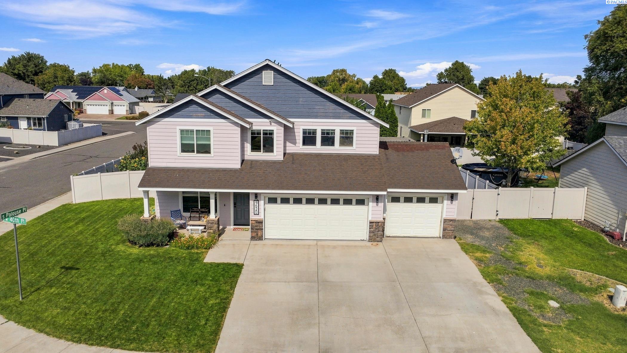 1520 W 40th Pl, Kennewick, WA 99337