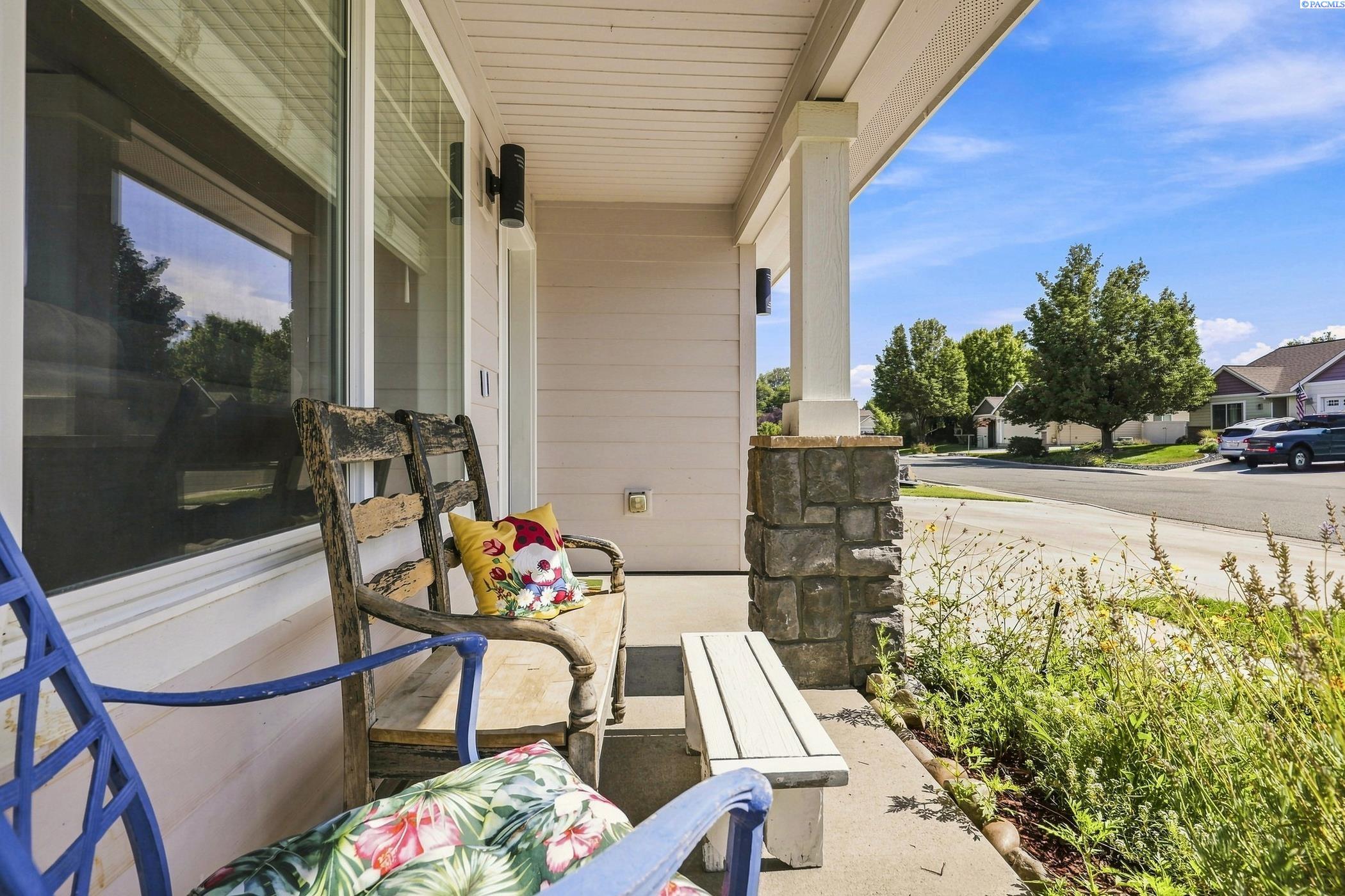 1520 W 40th Pl, Kennewick, WA 99337