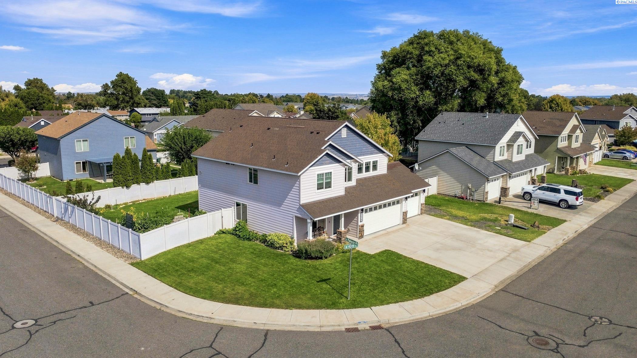 1520 W 40th Pl, Kennewick, WA 99337