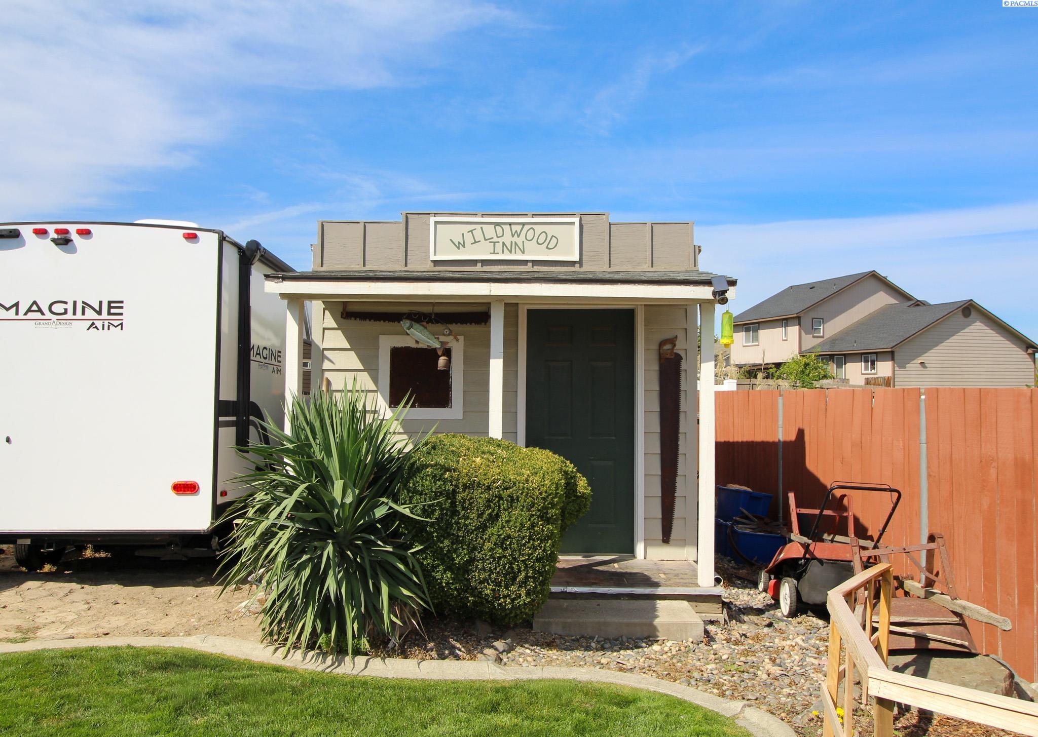 2427 S Arthur Ct, Kennewick, WA 99338