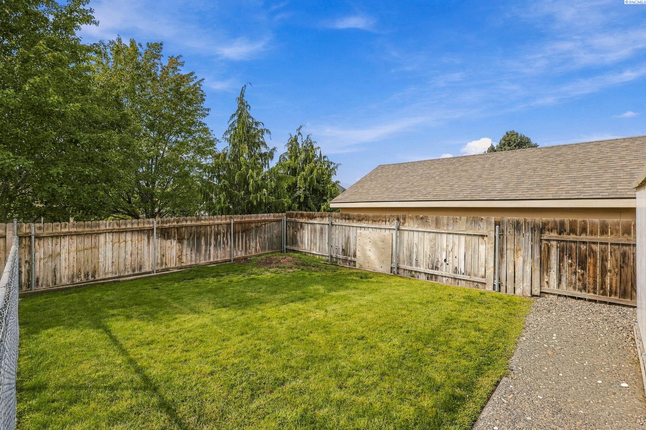 4214 Desert Pl, Pasco, WA 99301