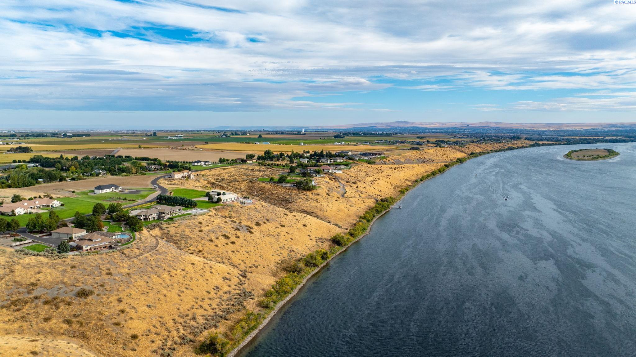 341 Sunnybank Rd, Pasco, WA 99301