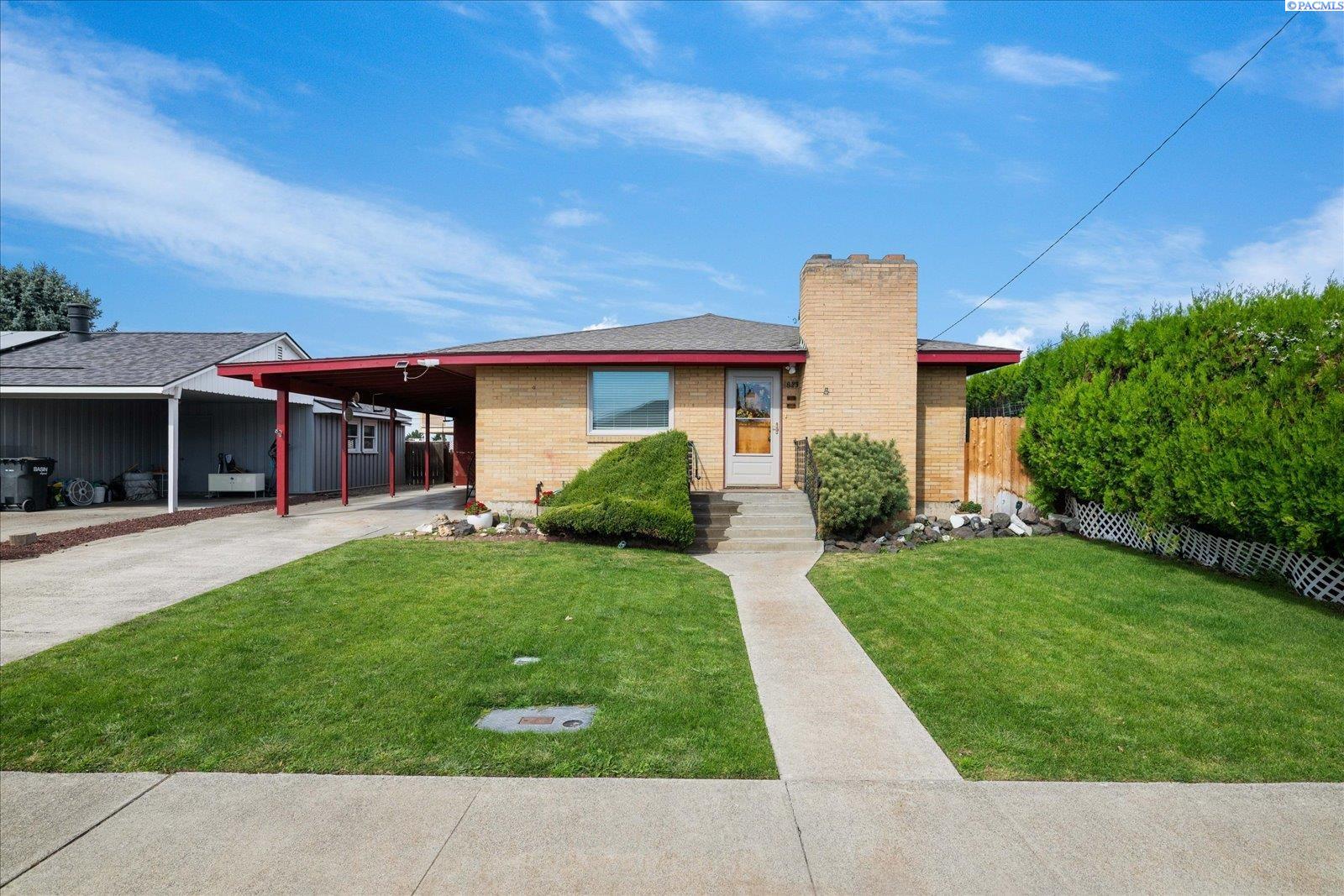 1823 W Brown St, Pasco, WA 99301