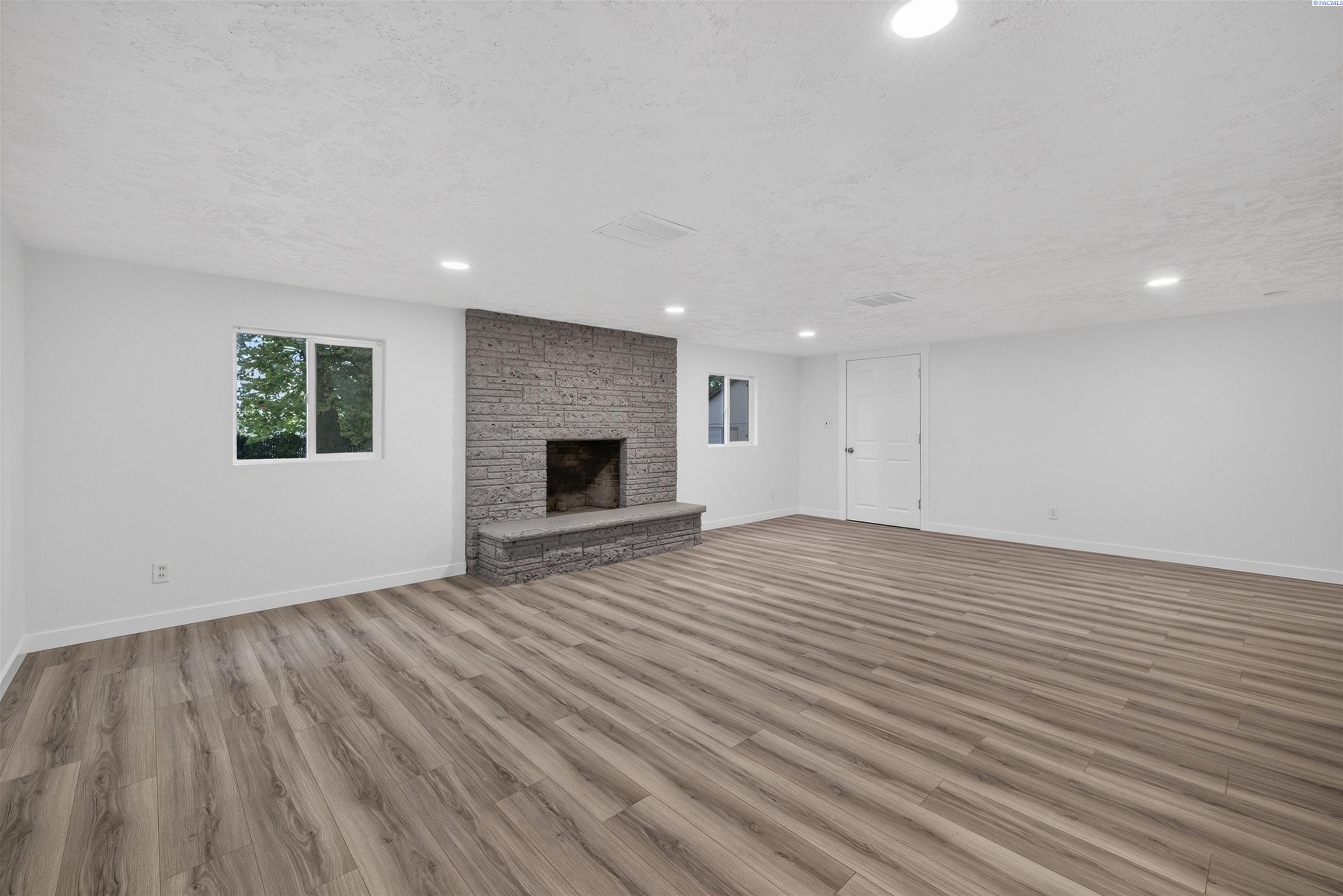 6605 Argent Rd, Pasco, WA 99301