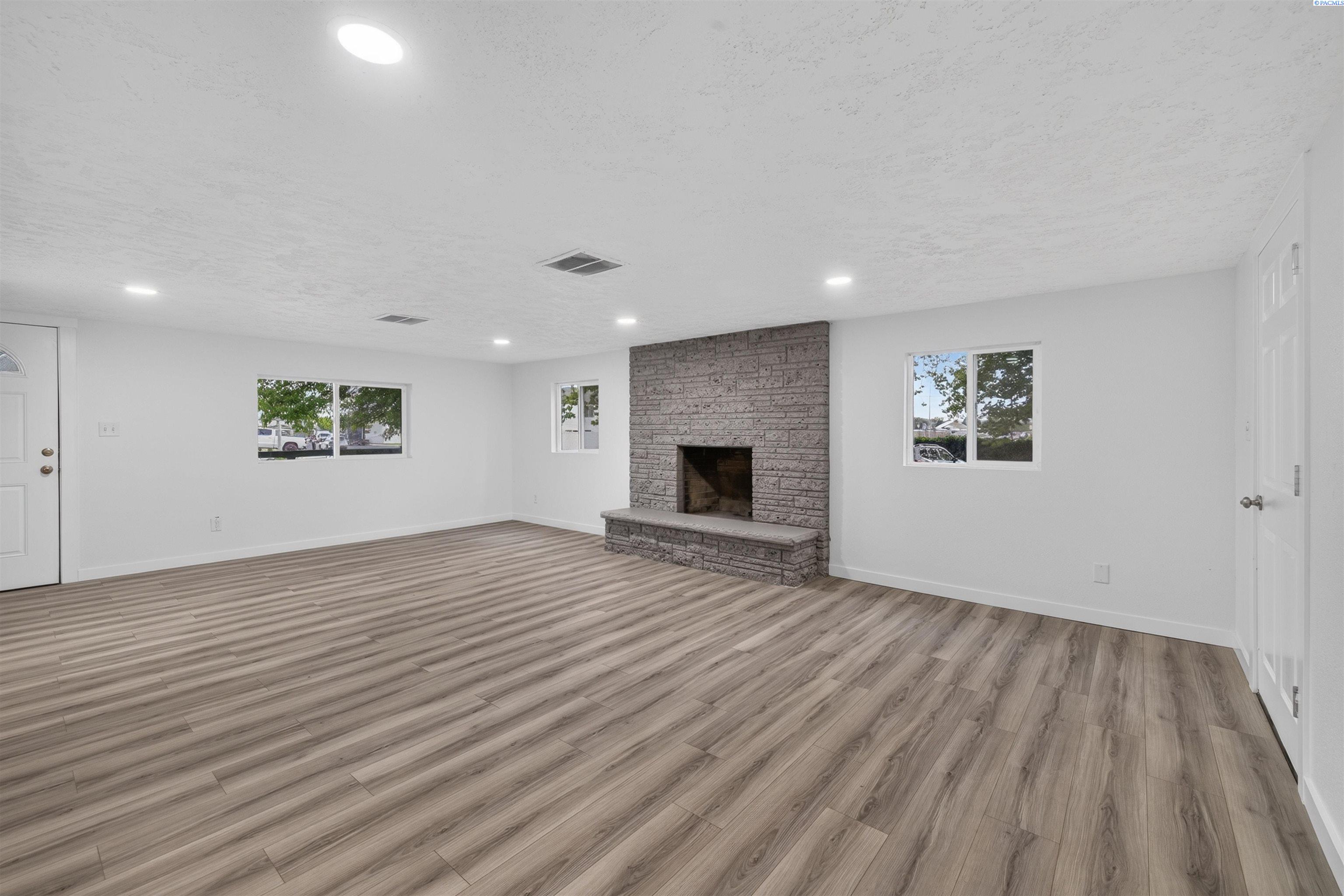 6605 Argent Rd, Pasco, WA 99301