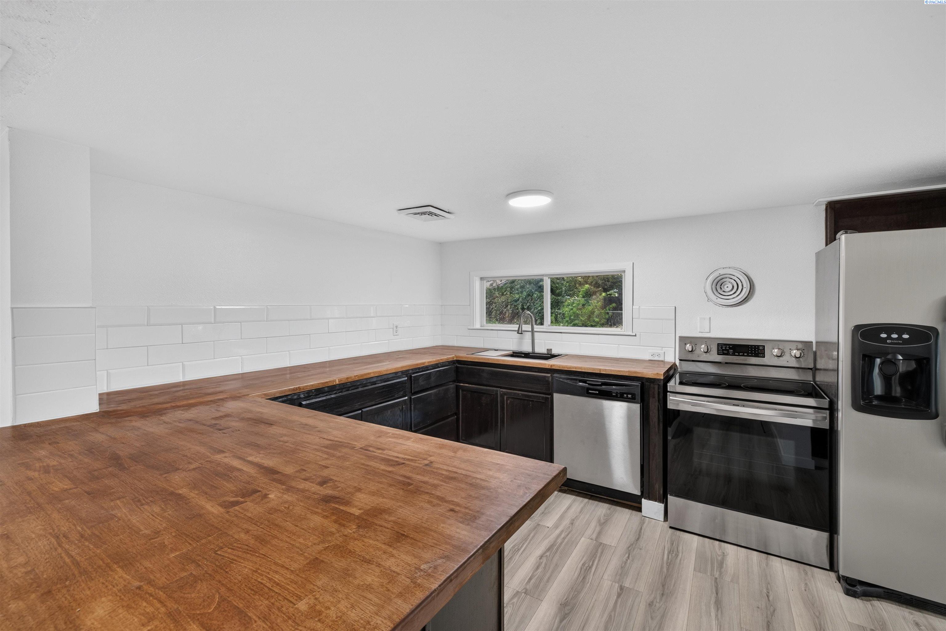 6605 Argent Rd, Pasco, WA 99301