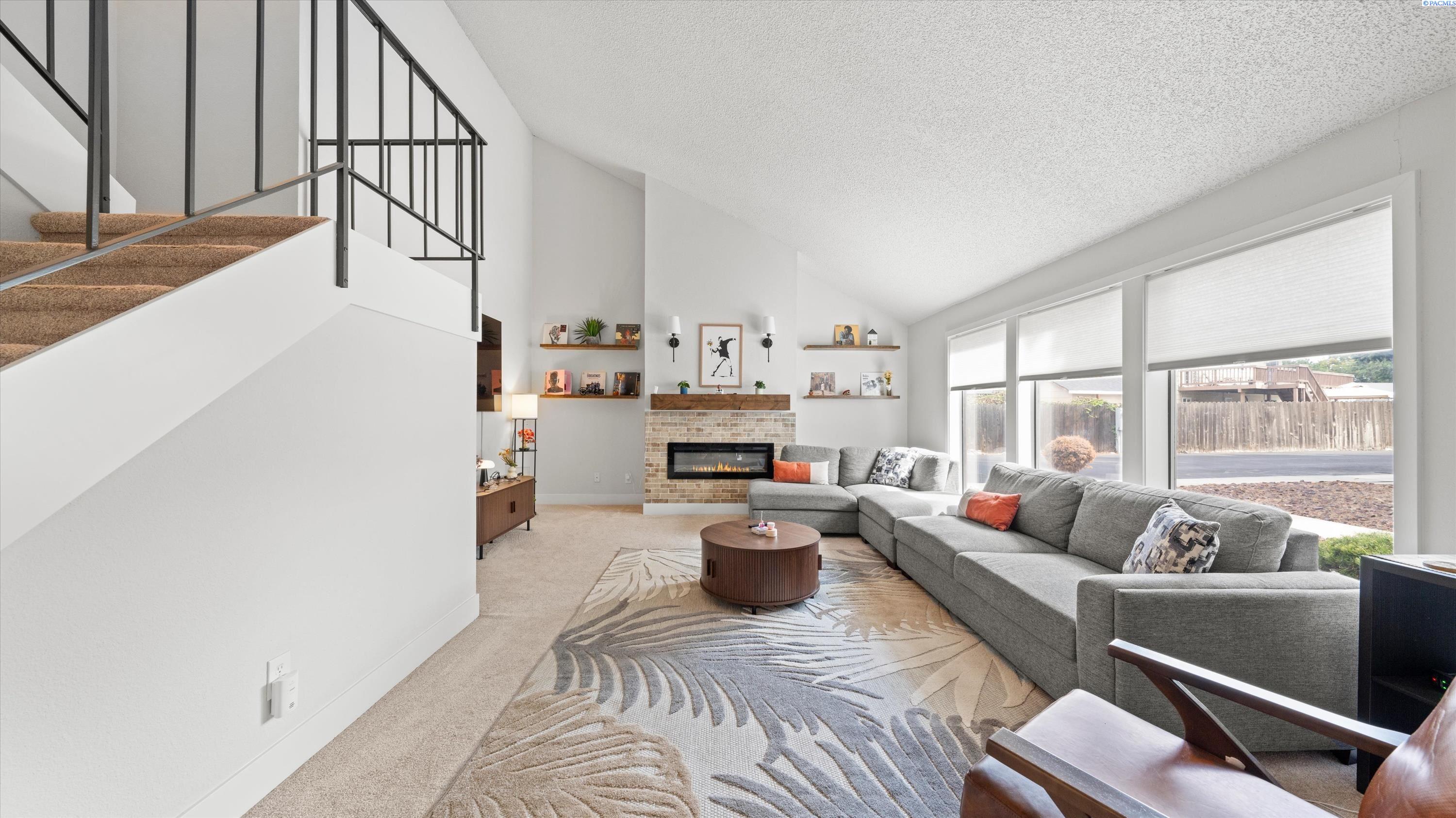 4214 W Klamath Ave #B1, Kennewick, WA 99336