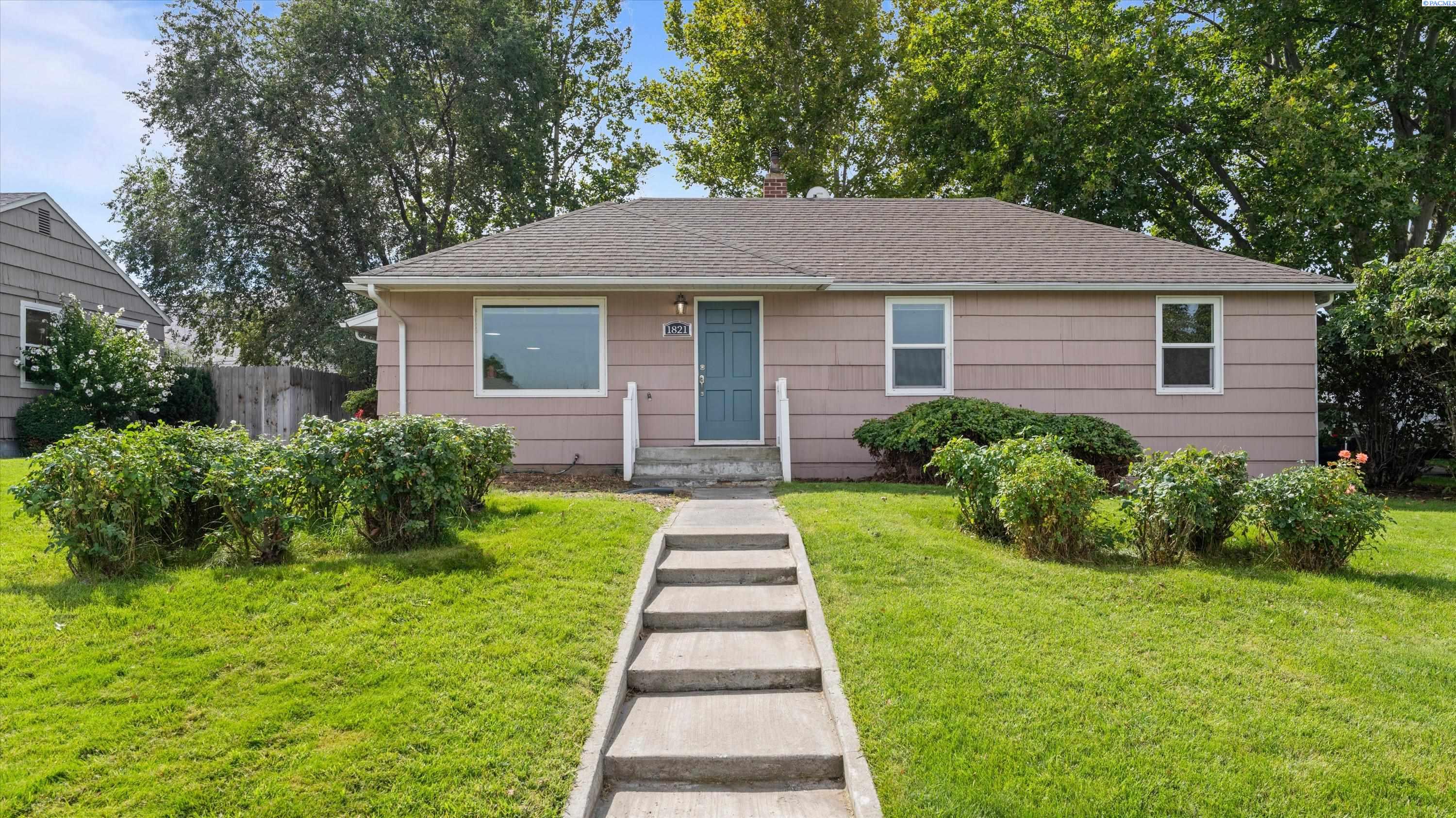 1821 Benson Ave, Prosser, WA 99350
