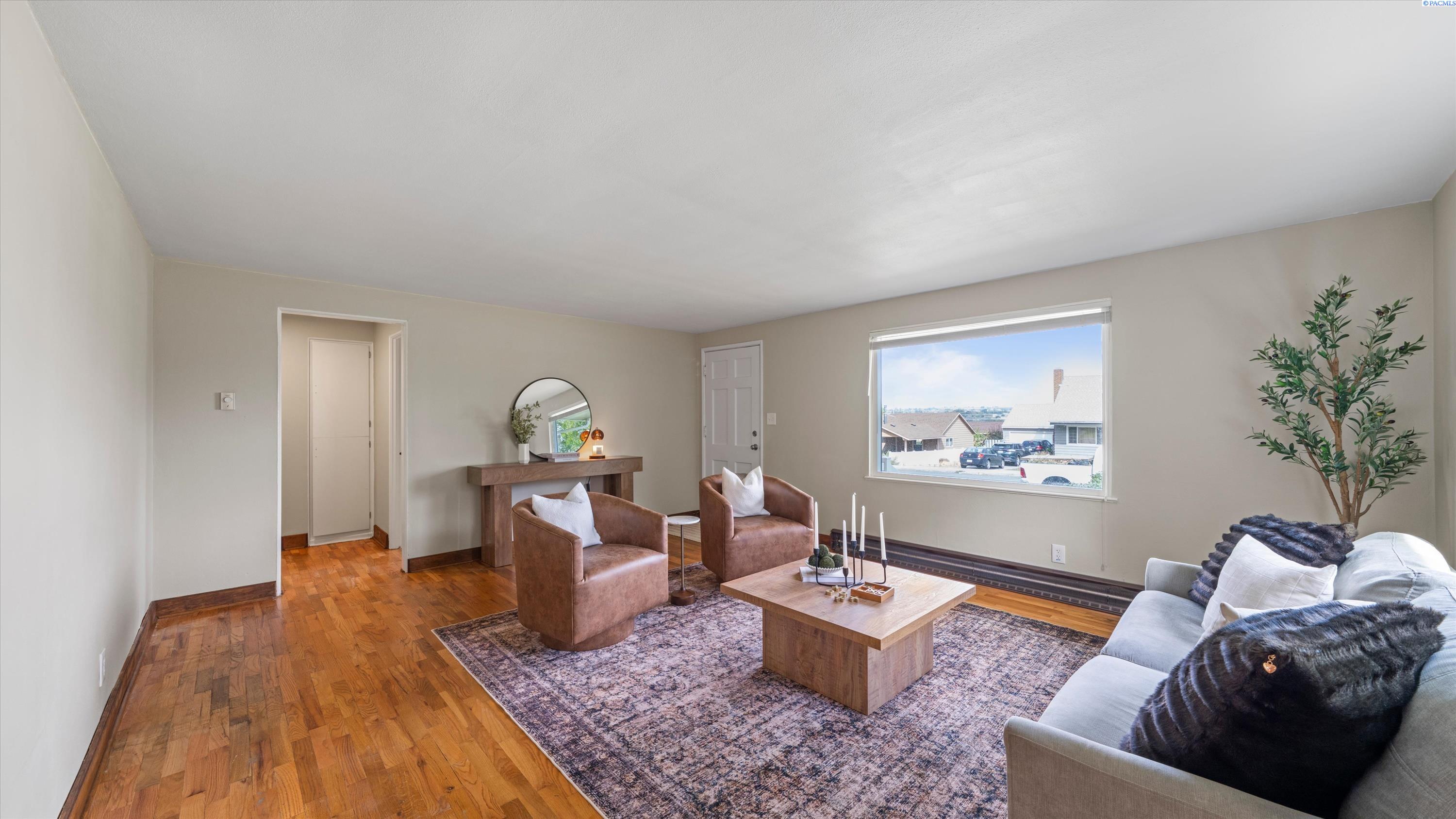 1821 Benson Ave, Prosser, WA 99350