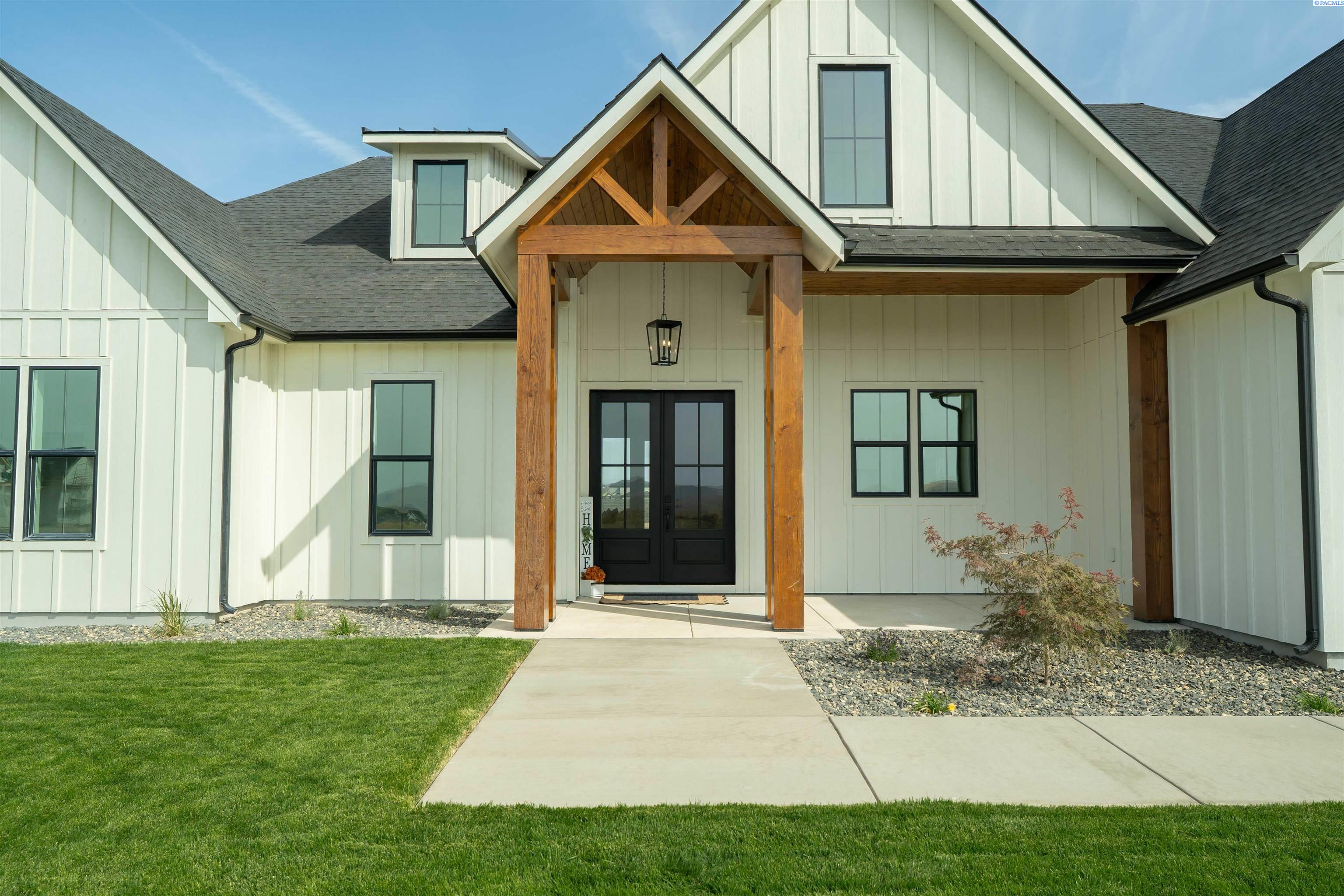 7403 Haystack St, Kennewick, WA 99338