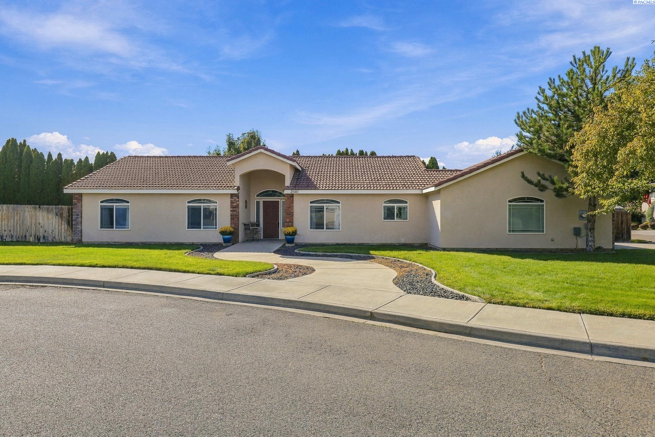 2501 Papyrus Ct, West Richland, WA 99353
