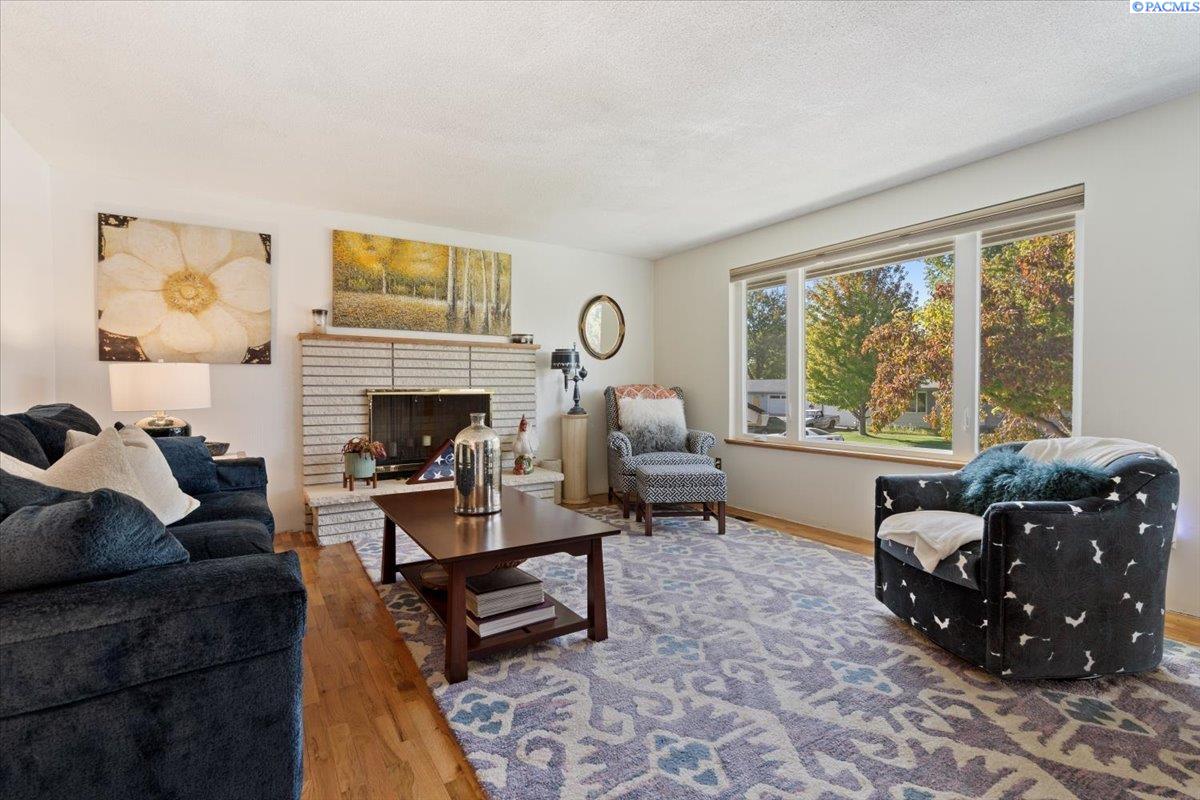 1441 Arbor St, Richland, WA 99352