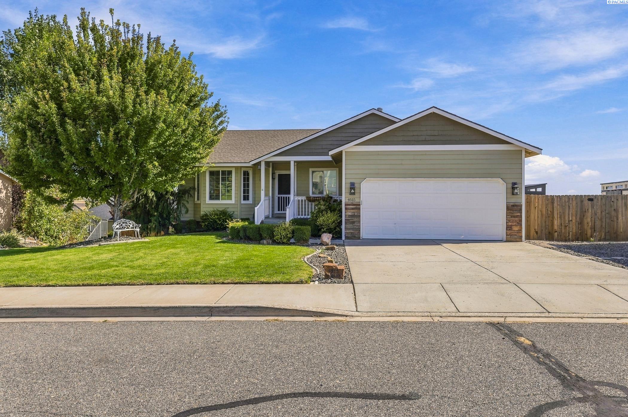 4515 Tusayan Dr, Pasco, WA 99301-8237