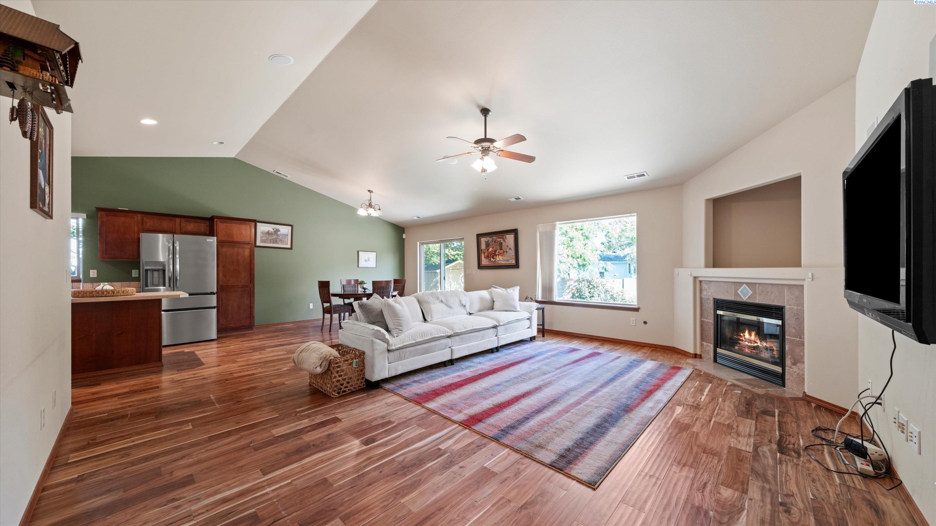 3904 W 19th Ct, Kennewick, WA 99338
