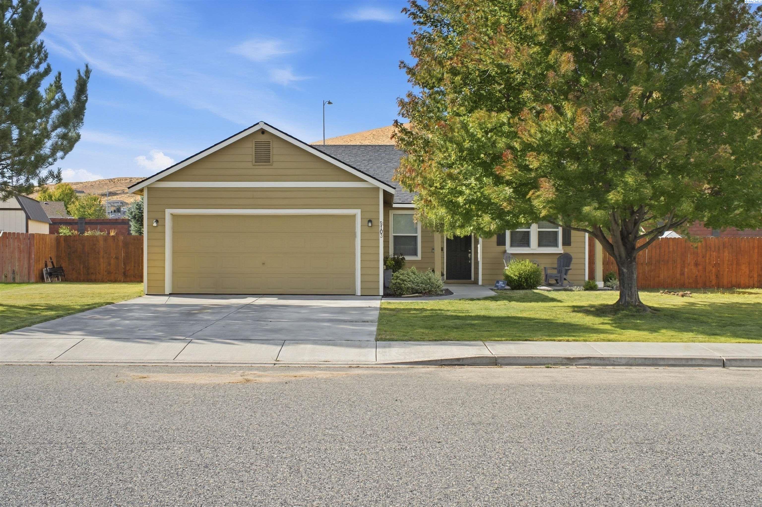 5103 Pinehurst St, West Richland, WA 99353