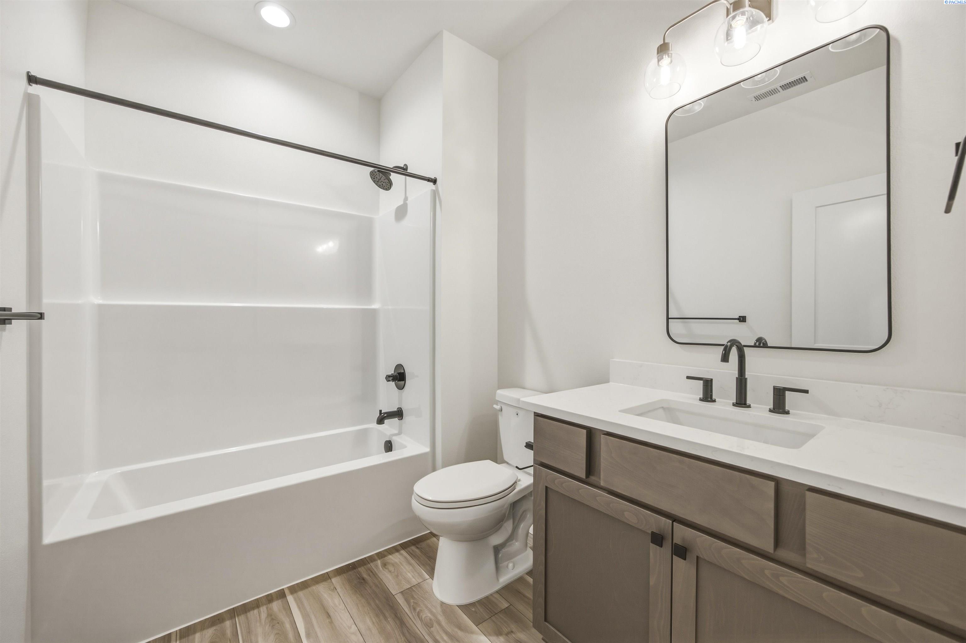 4425 Conifer St, West Richland, WA 99353