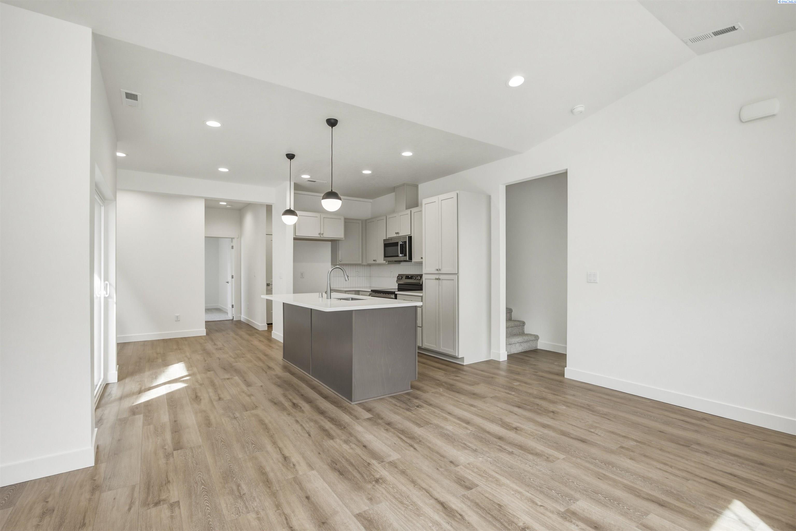 4437 Conifer St, West Richland, WA 99353