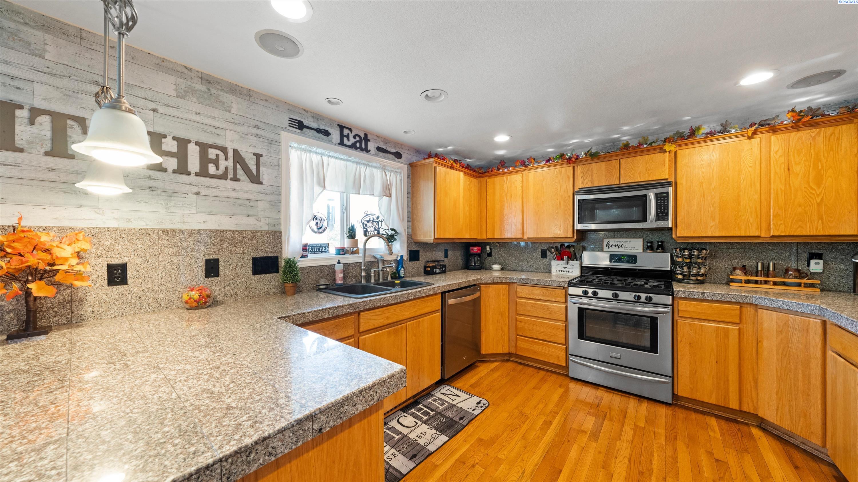 5611 Mckinley Ct, Pasco, WA 99301