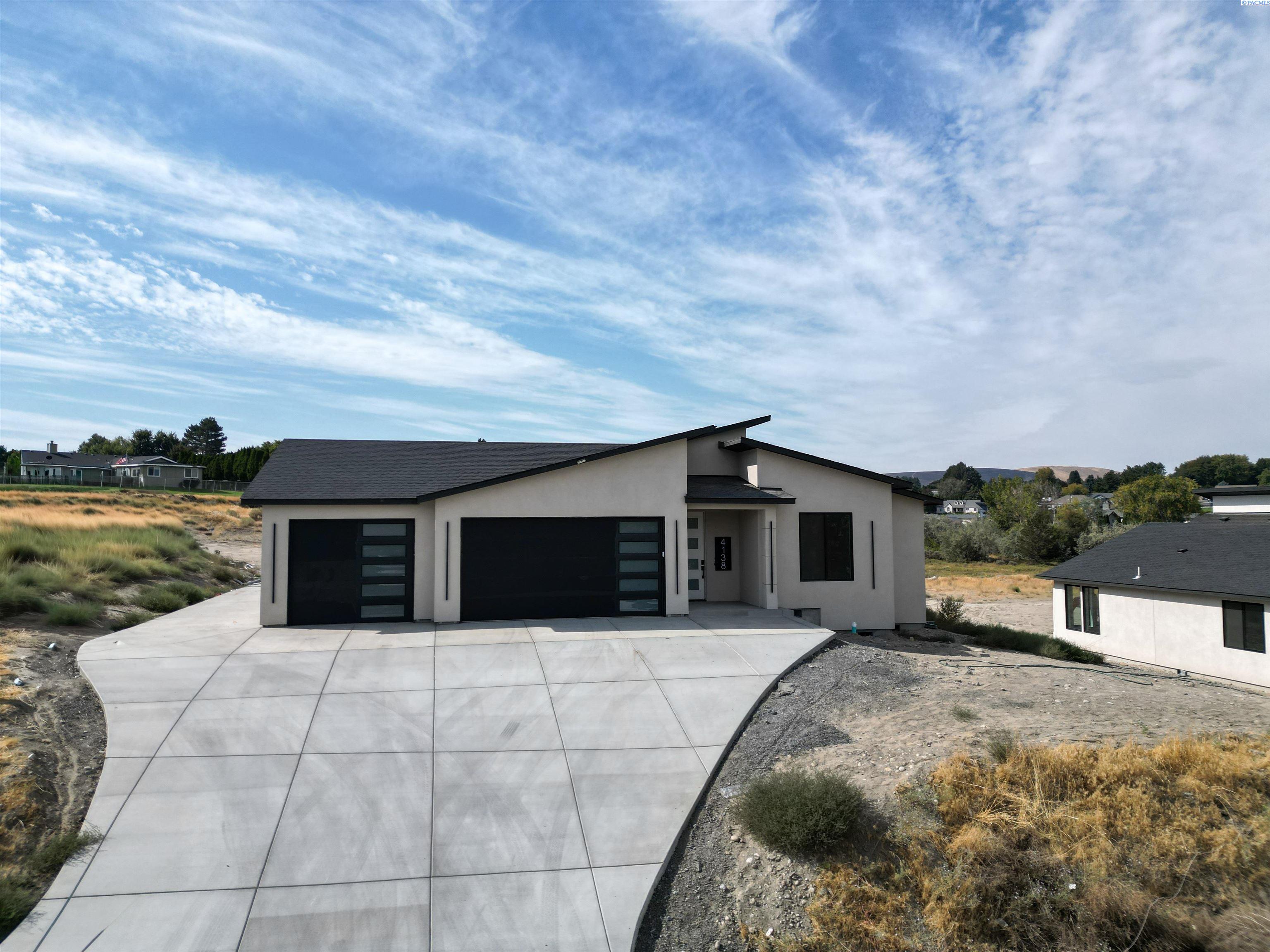 4138 S Kingwood St, Kennewick, WA 99337
