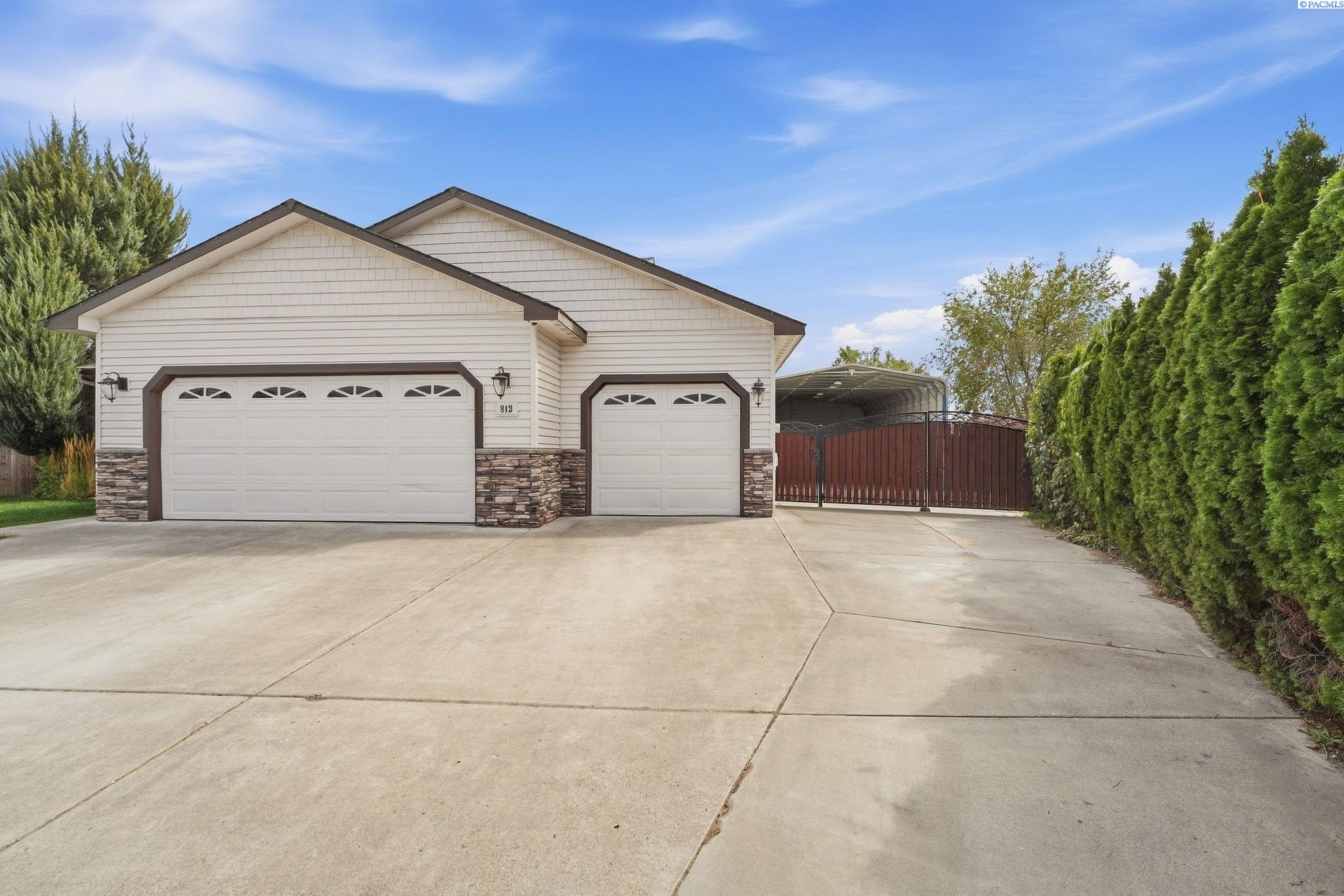 813 N Douglas Ct, Pasco, WA 99301
